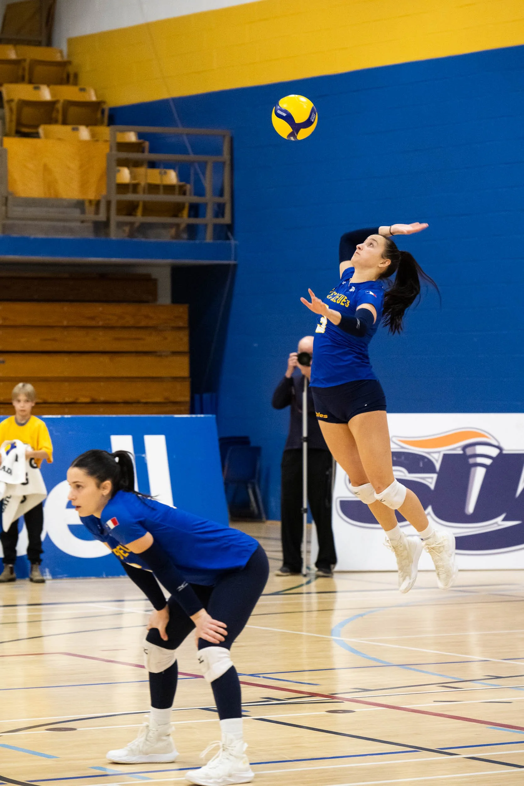 NigelFearonPhotography-UdeMVolleyball-20250118-5741.jpg