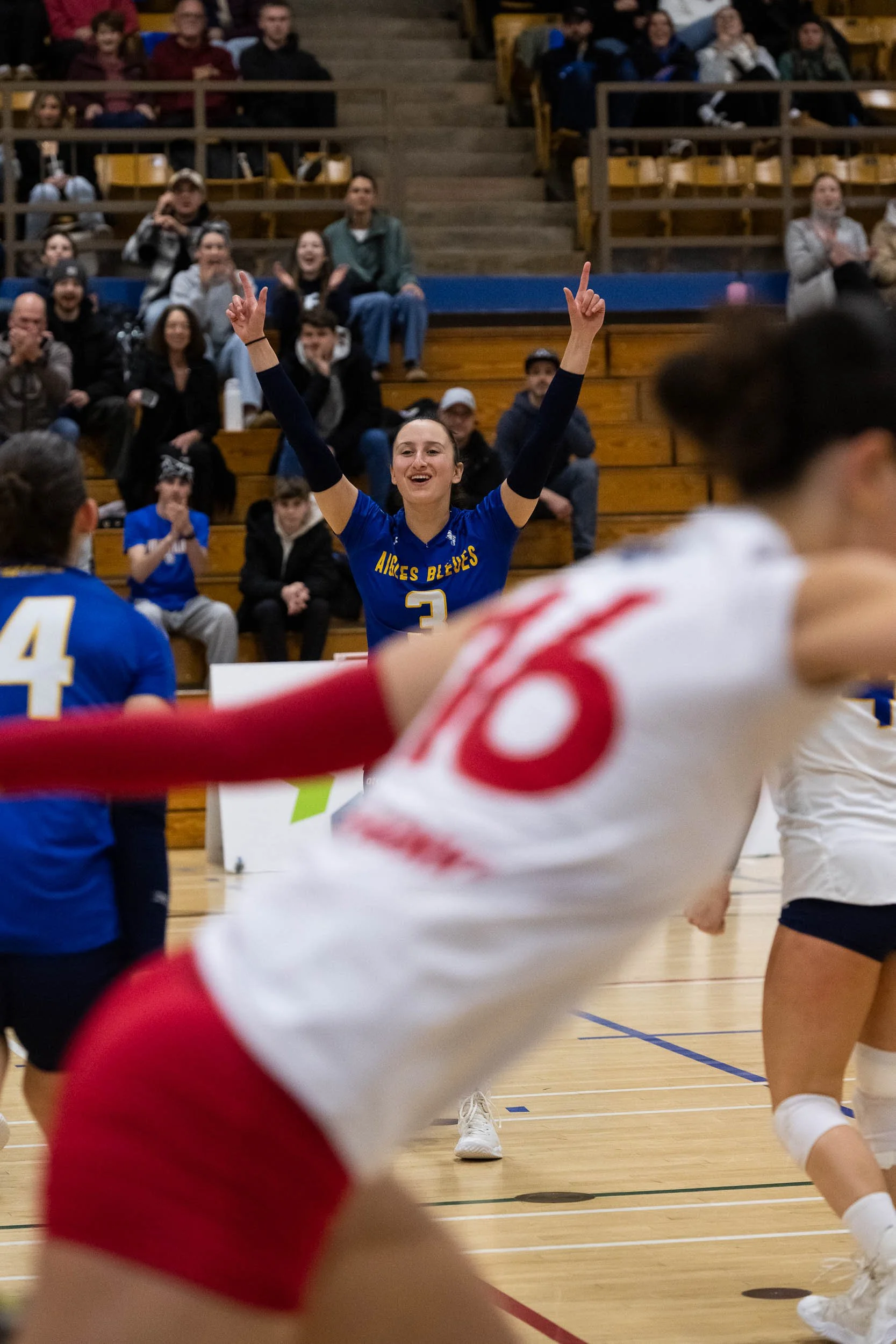 NigelFearonPhotography-UdeMVolleyball-20250118-6803.jpg