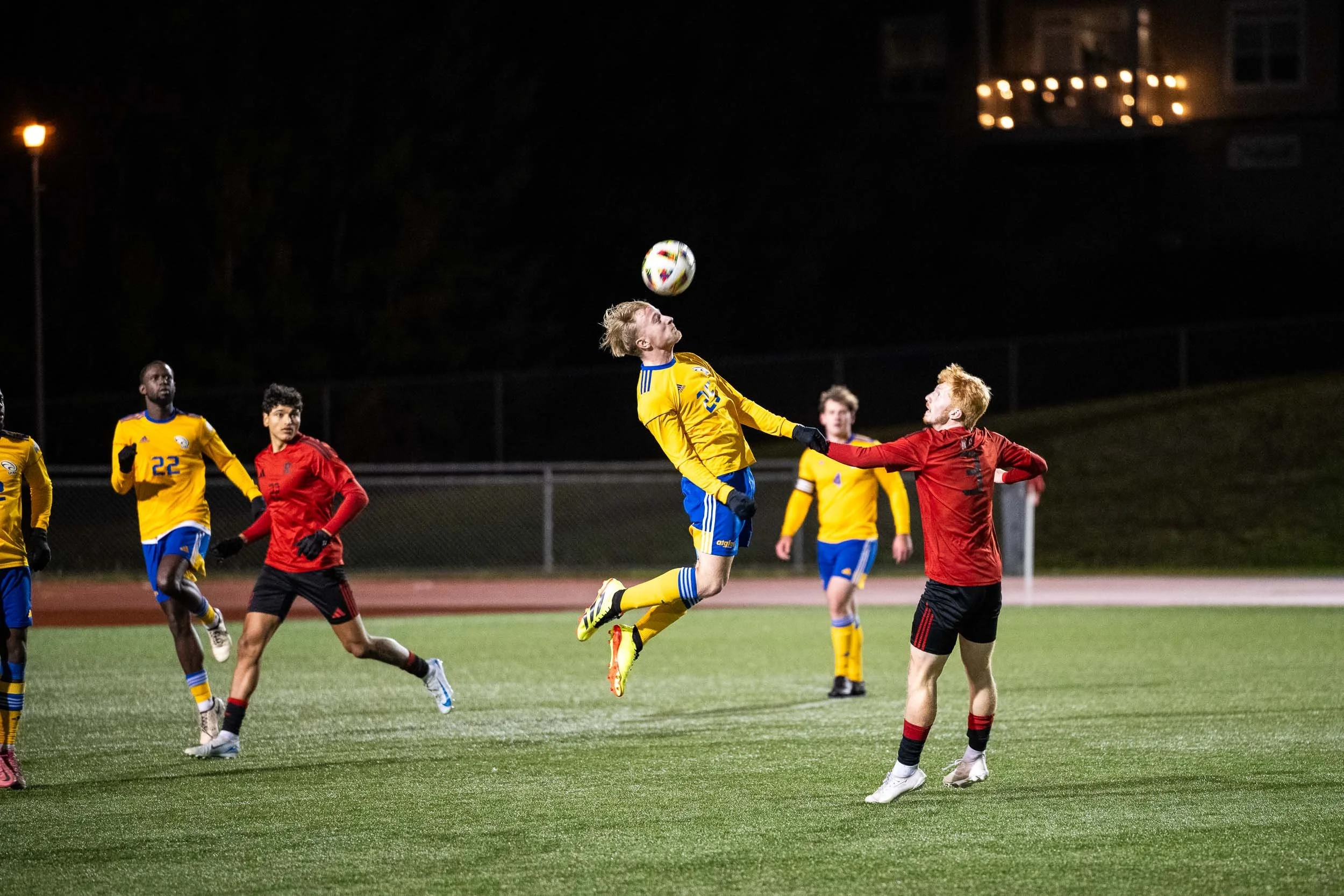 NigelFearonPhotography-UdeMvUNB-MensSoccer-10152024-2757.jpg
