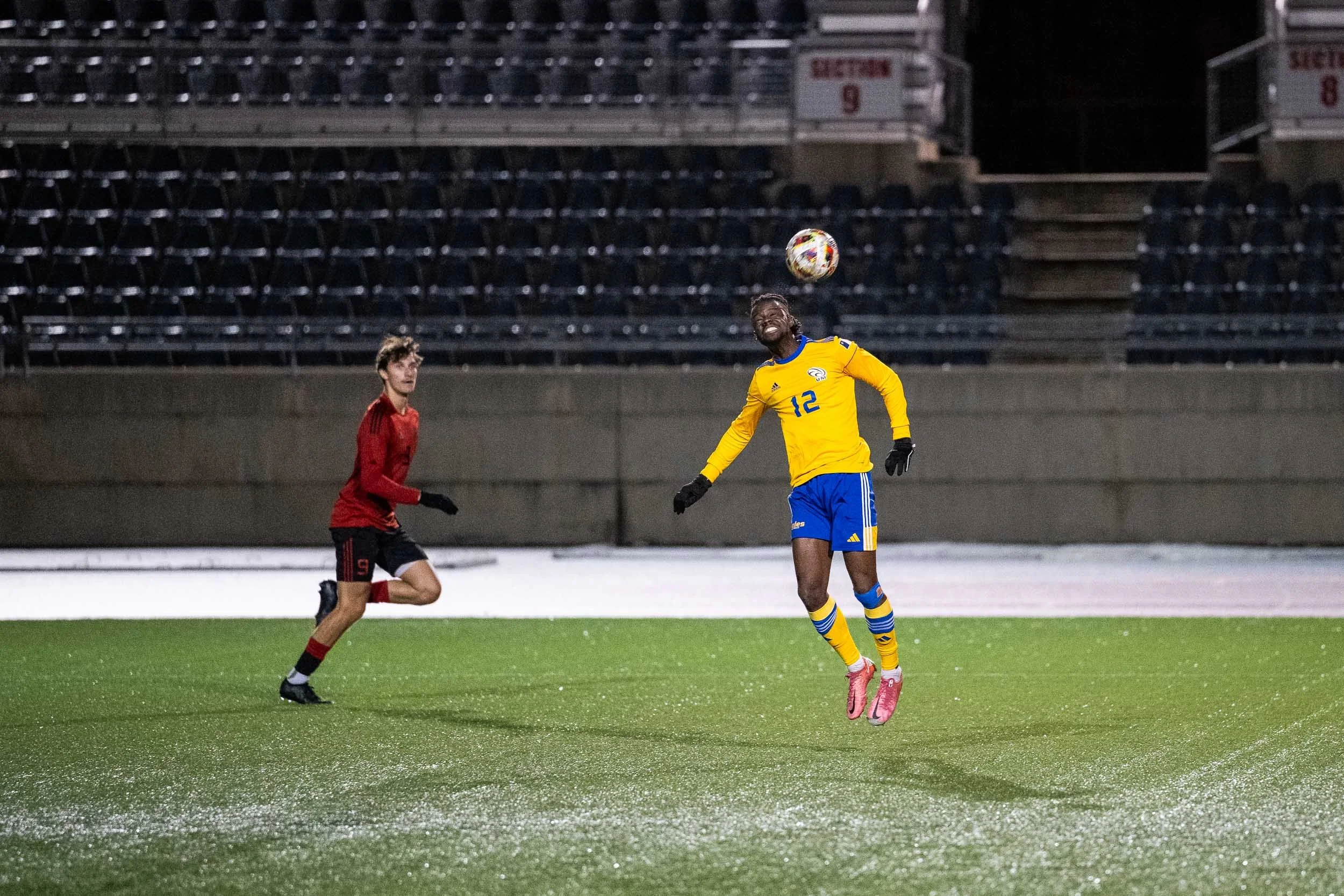 NigelFearonPhotography-UdeMvUNB-MensSoccer-10152024-1462.jpg
