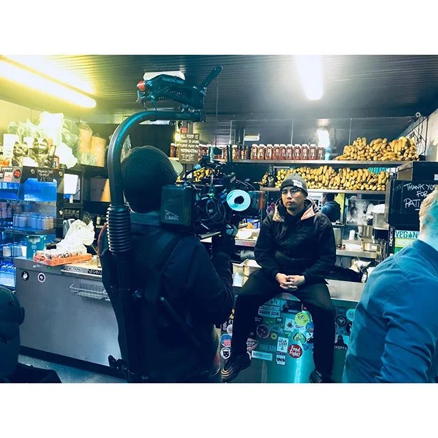 Shooting all things vegan with the one and only @kingcookdaily at @cookdailylondon 🤙🤙
.
.
#moxlondon