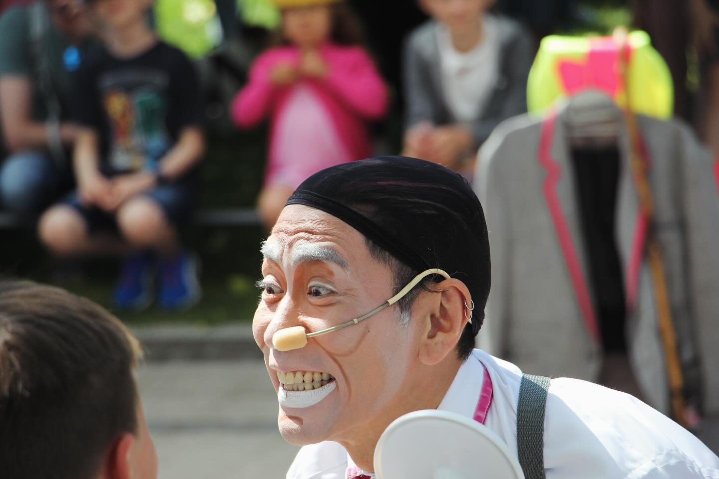 Such a lovely moment right before &ldquo;Transformation&rdquo; captured at Usedom Kleinkunstfestival by Juergen Merkle #Clown #Kleinkunst #Festival #StreetTheatre #Busker