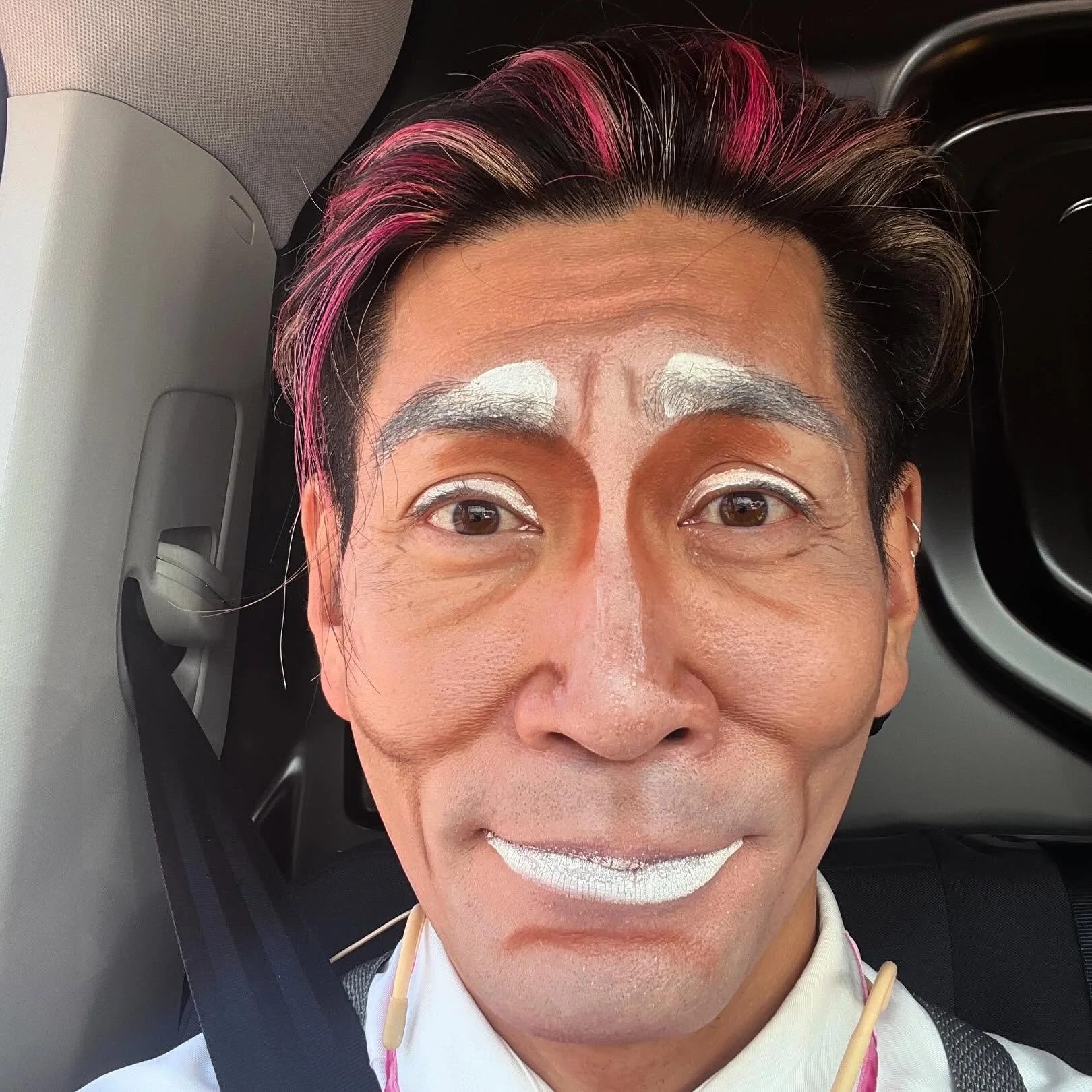 One sweaty, amazing show later. All stress and anxiety melted away. Hello, Old Friend, it has been too long #StreetArtsFestival #Clown #OutOfRetirement #TourLife