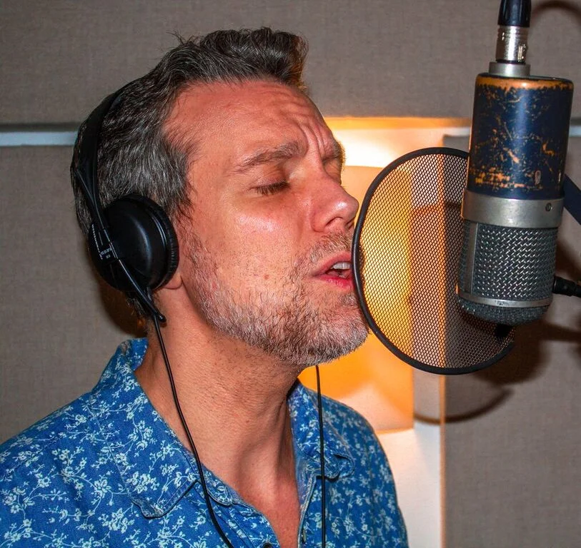 adam-pascal.jpg