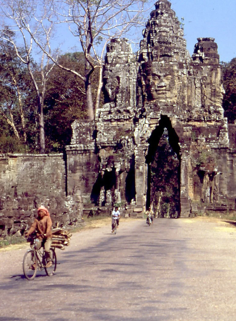 Angkor entrance edited.JPG