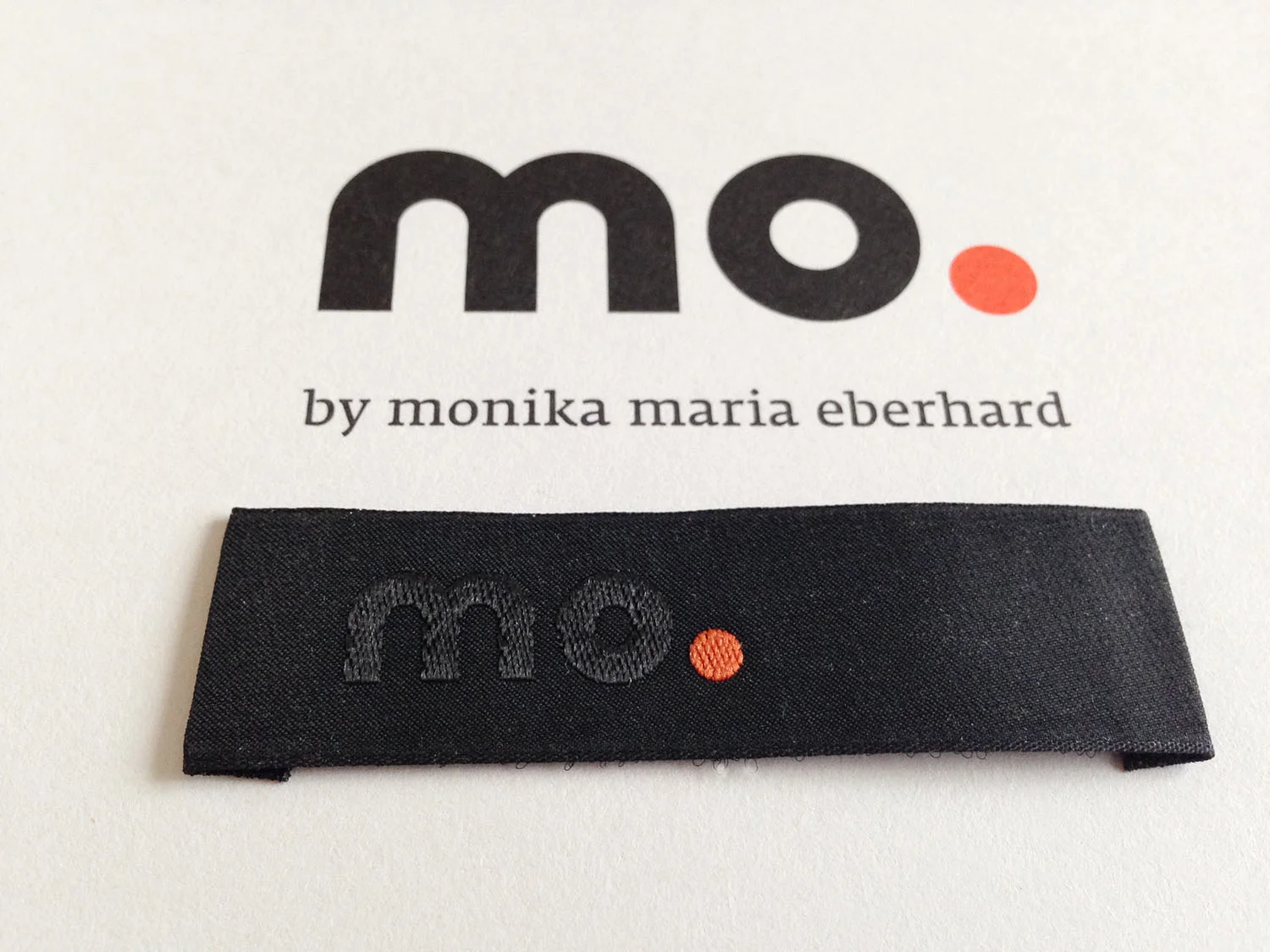mo_logo_etikett.jpg