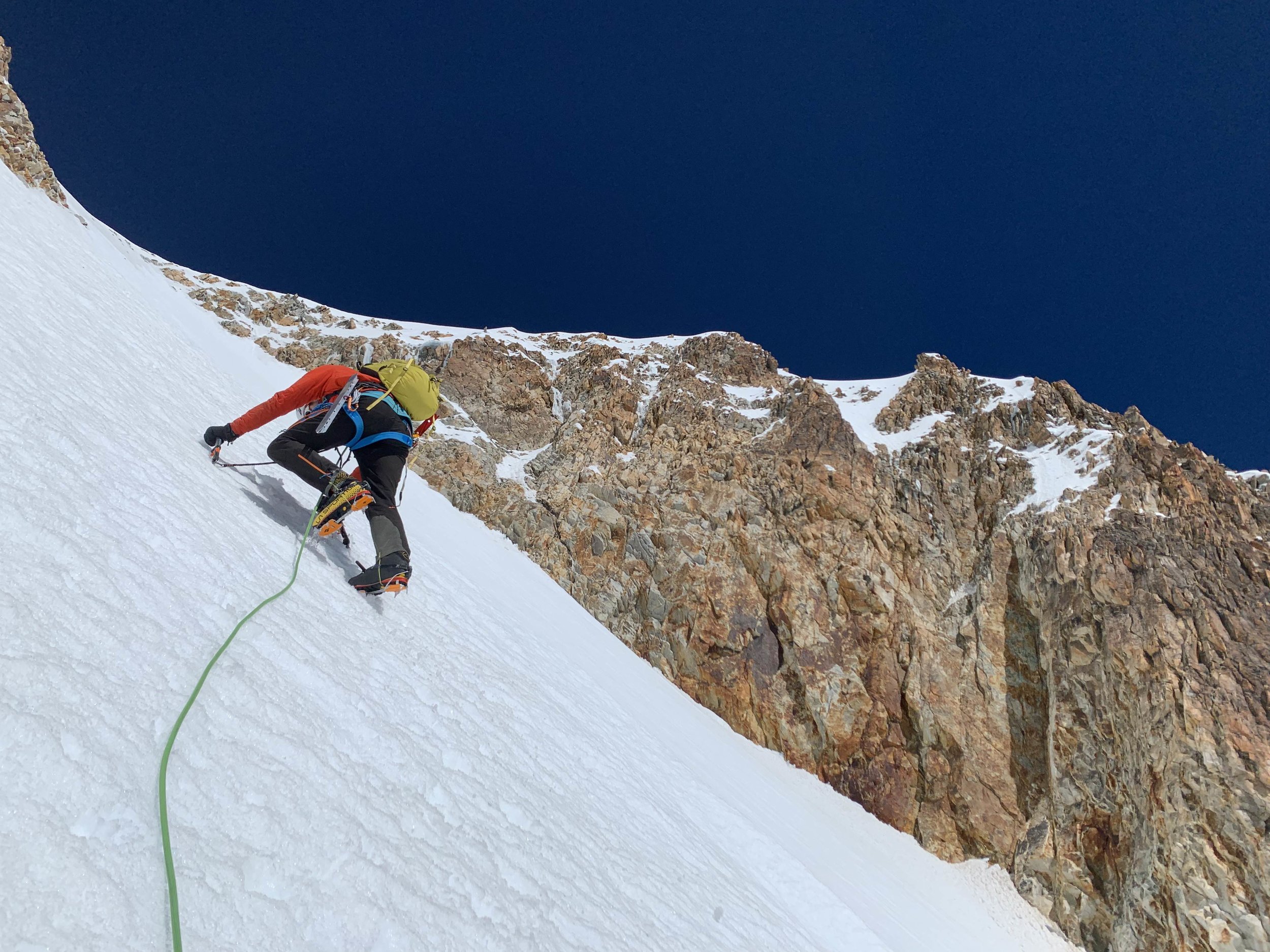 To hell with rappelling, let us downclimb.