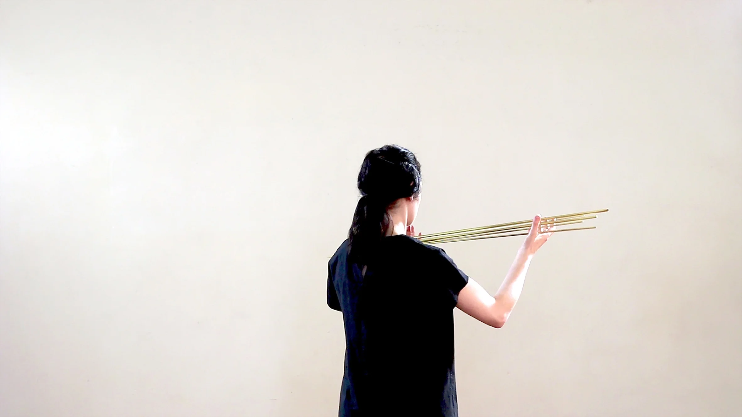 Standing Piece for Sound, 2014. Single channel HD digital video, 16:9, colour, sound, 6 minutes. Funded by Australian Council for the Arts, Edwards Trust & The Dame Joan Sutherland Trust.