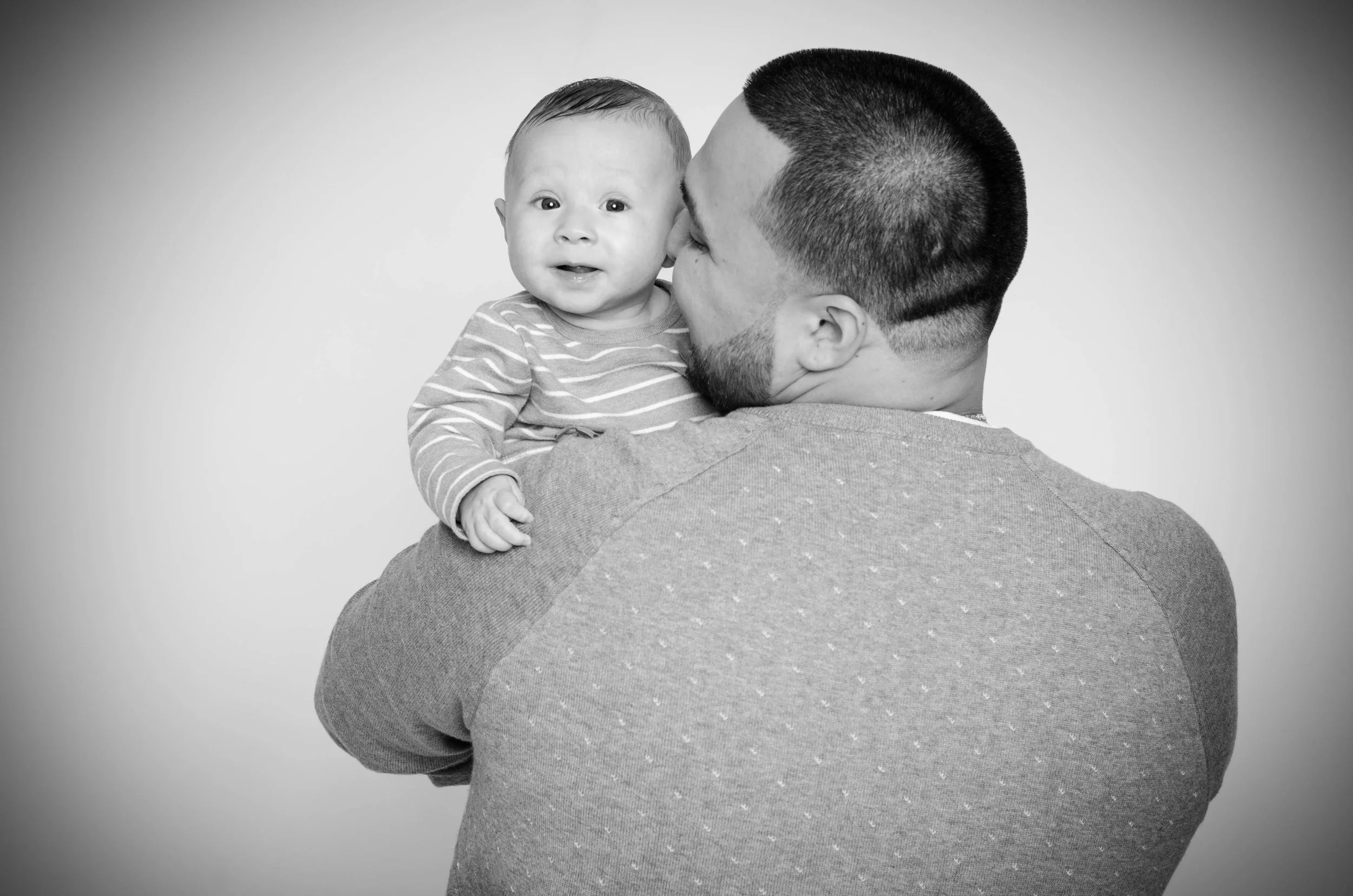 Berrios Family Portraits 12-09-16-042-3.jpg