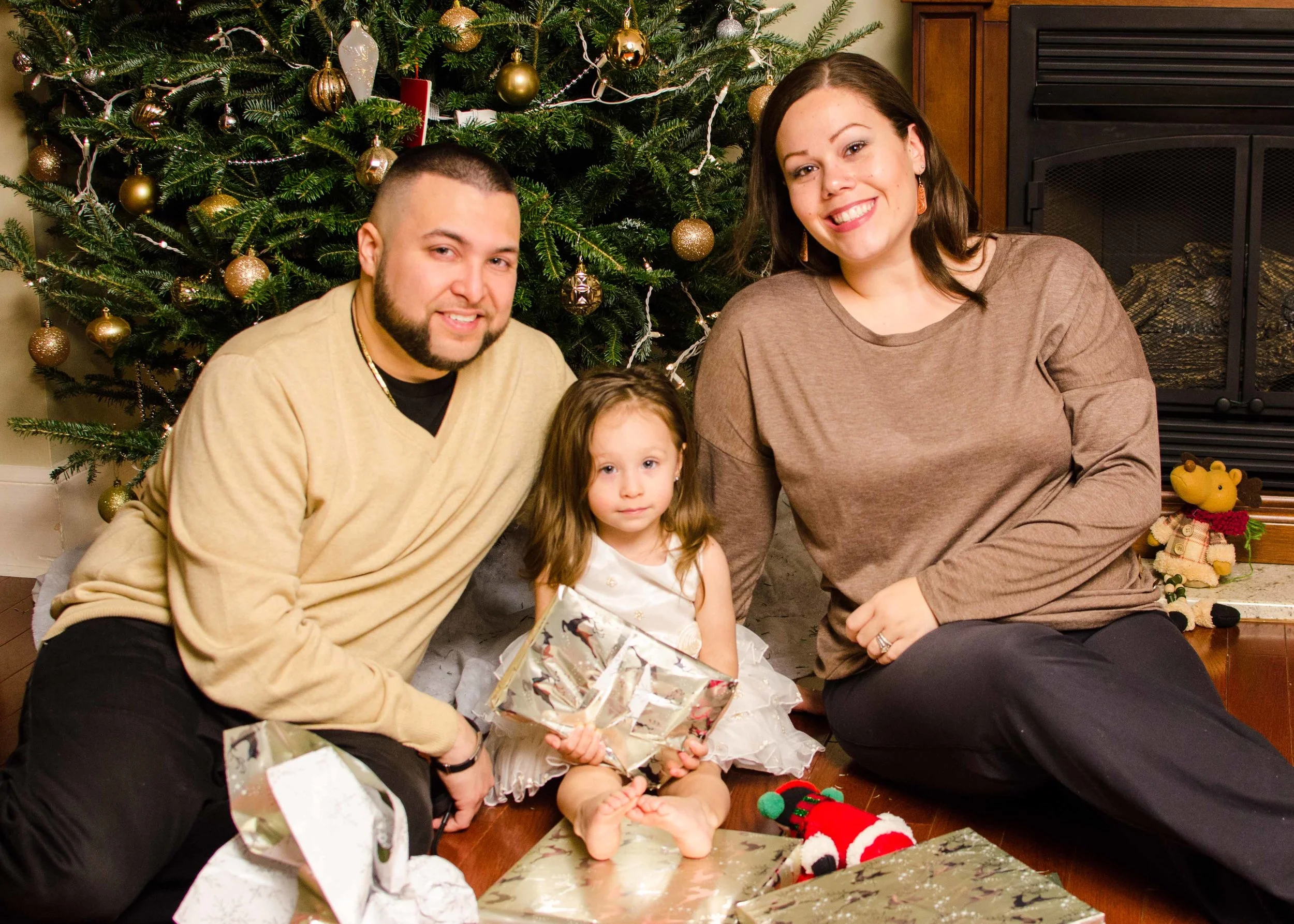 12-14-18 - Berrios Family Portraits-404-12.jpg
