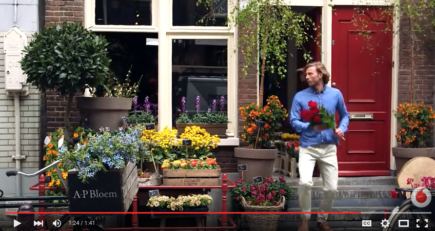 A.P Bloem Amsterdam Florist Amsterdam Flower arrangement Vase flowers Bloemist Planten bloemenwinkel Gardening Kerkstraat Bloemen Bloem shop Tuin Best florist Amsterdam Vodafone TV Commercial ad roses love bouquet romance boeket