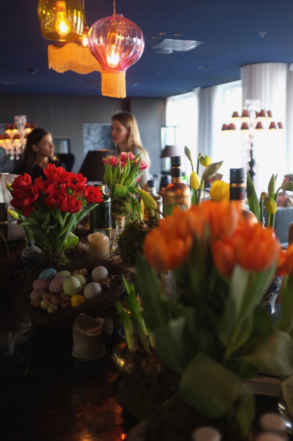 . . . . . #apbloem #florist #amsterdam #bloemist #kerkstraat #bloemen #stijl #styling #floristry #bloemenwinkel #floral #artisan #boutique #kleur #colour #lifestyle #lente #spring #dsfloral #nature #eggs #easter #tulips #luxury #marcelwanders #pasd…