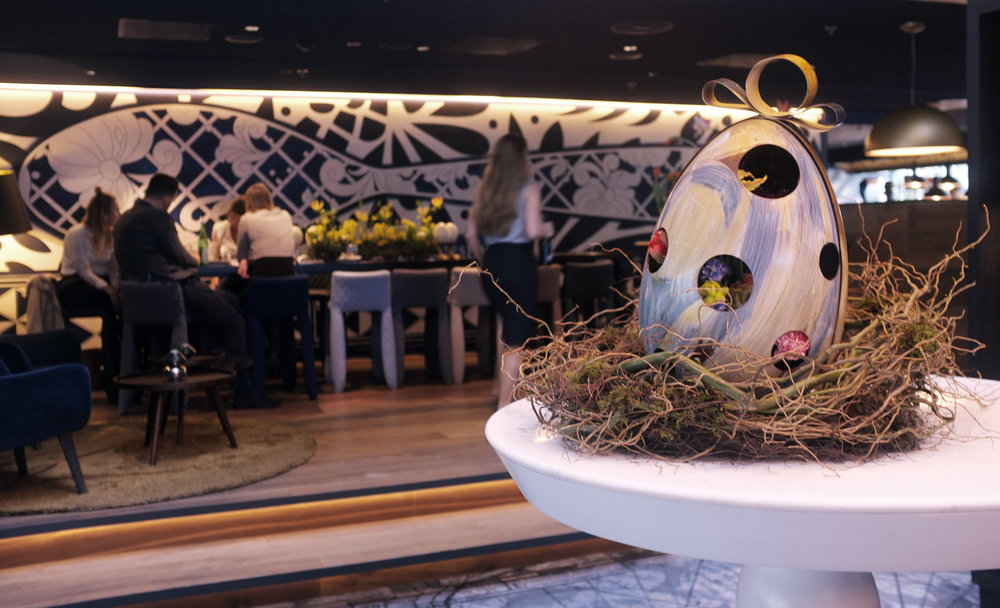 . . . . . #apbloem #florist #amsterdam #bloemist #kerkstraat #bloemen #stijl #styling #floristry #bloemenwinkel #floral #artisan #boutique #kleur #colour #lifestyle #lente #spring #dsfloral #nature #eggs #easter #tulips #luxury #marcelwanders #pasd…