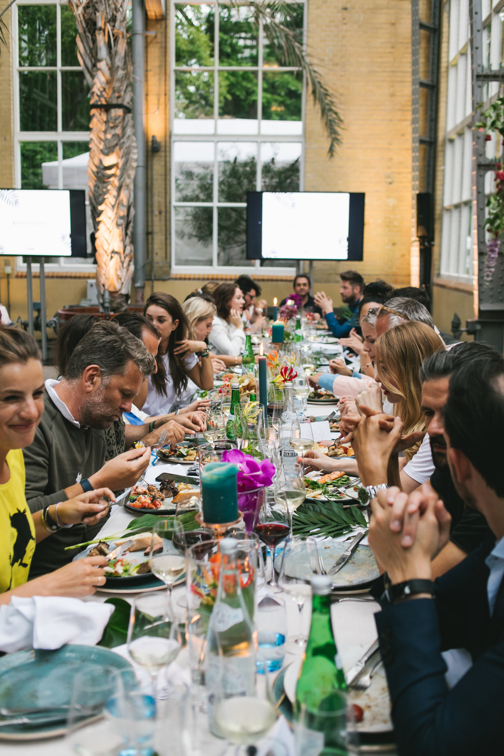 Krem de la krem Lois fashion event A.P Bloem De Hortus Botanicus Flowers Amsterdam bloemist Bloemen evenement table decoration styling decoratie Tree Boom Palm