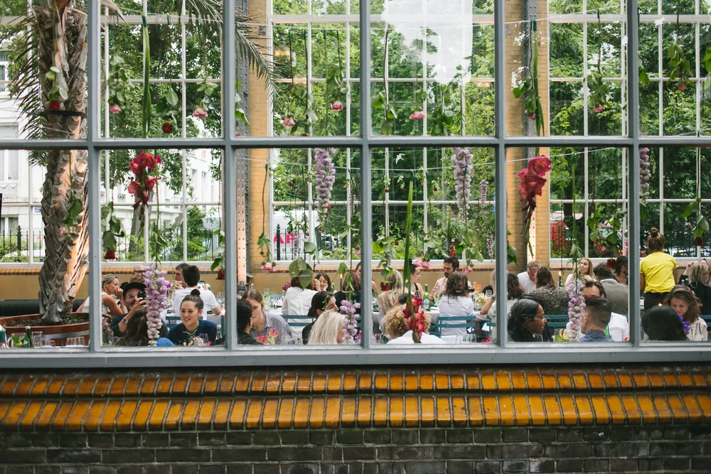 Krem de la krem Lois fashion event A.P Bloem De Hortus Botanicus Flowers Amsterdam bloemist Bloemen evenement table decoration styling decoratie Tree Boom Palm