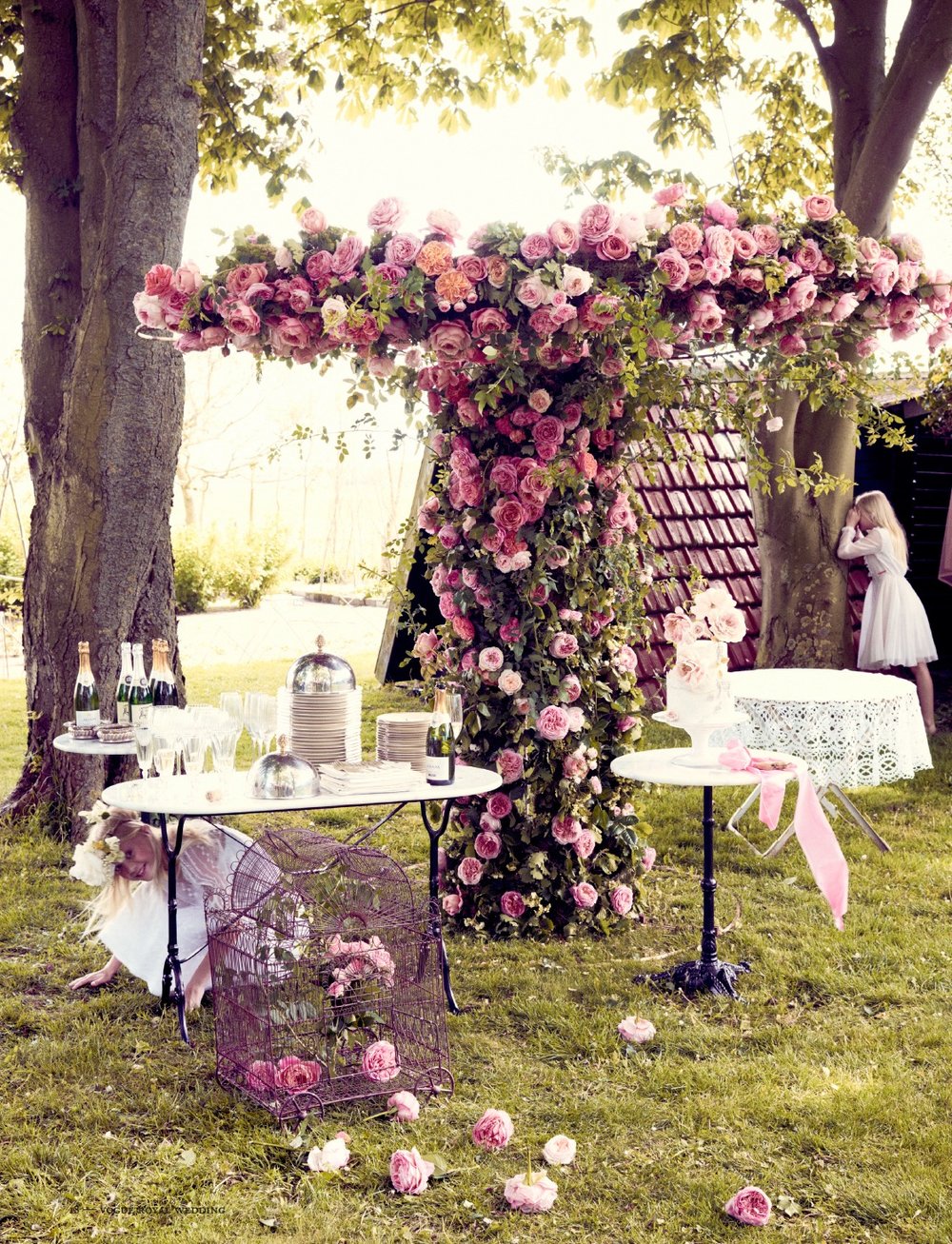 A.P Bloem bloemist kerkstraat amsterdam bloemen bloemen bloemist bloemen boeket boeket arrangement kas vogue fotoshoot fotoshoot pioen pioen pioenrozenroyal bruiloft the royal wedding issue