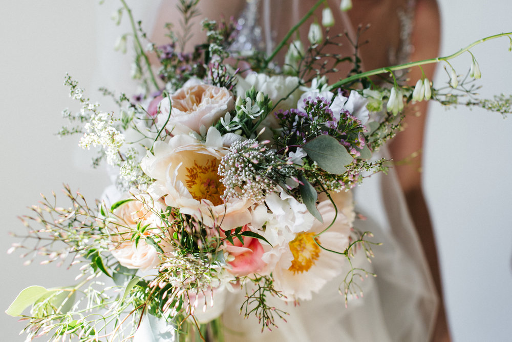 #apbloem #florist #kerkstraat #amsterdam #bridalbouquet #flowers #bloemen #bloemist #flowers #bouquet #boeket #arrangement #photoshoot #peony #bruiloft #trouwen #bloemenbezorgen #wedding #love #liefde #event #evenement #garden #tuin #bridalgown #bla…