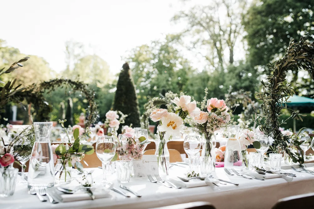 #apbloem #florist #kerkstraat #amsterdam #flowers #bloemen #bloemist #flowers #bouquet #boeket #arrangement #photoshoot #peony #bruiloft #trouwen #bloemenbezorgen #wedding #love #liefde #event #evenement #garden #tuin #bridalgown #blackandwhite #bru…