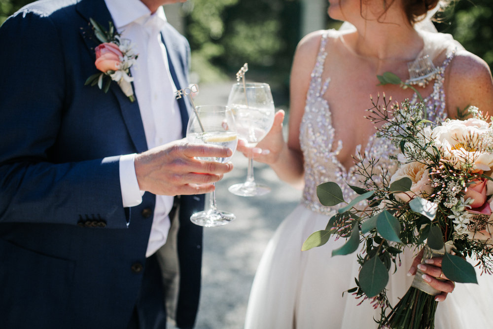 #apbloem #florist #kerkstraat #amsterdam #flowers #bloemen #bloemist #flowers #bouquet #boeket #arrangement #photoshoot #peony #bruiloft #trouwen #bloemenbezorgen #wedding #love #liefde #event #evenement #garden #tuin #bridalgown #blackandwhite #bru…