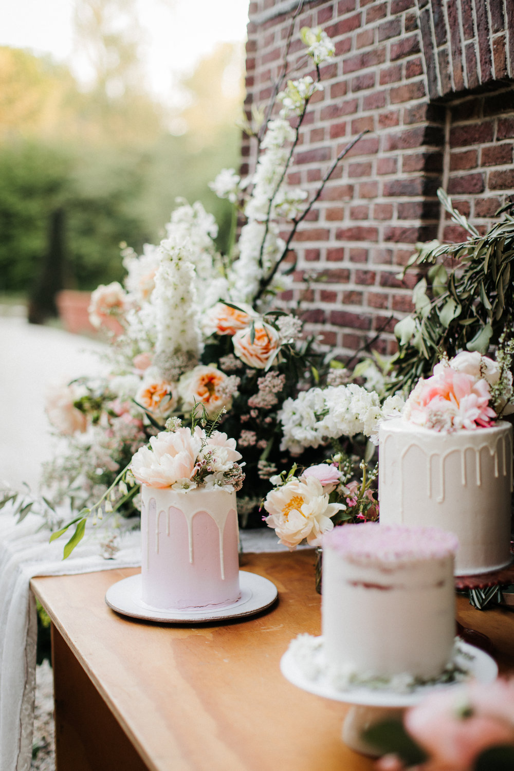 #apbloem #florist #kerkstraat #amsterdam #flowers #bloemen #bloemist #flowers #bouquet #boeket #arrangement #photoshoot #peony #bruiloft #trouwen #bloemenbezorgen #wedding #love #liefde #event #evenement #garden #tuin #bridalgown #blackandwhite #bru…