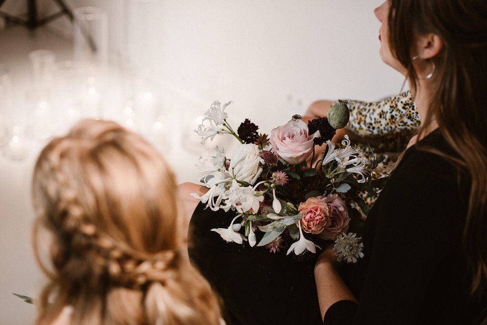 apbloem florist bloemist amsterdam kerkstraat bloemen flowers botanical dscolor dsfloral bespoke photoshoot  weddingstyling bruiloft trouwen event love liefde wedding minimalist flowershop bruid weddingdress bruidsboeket