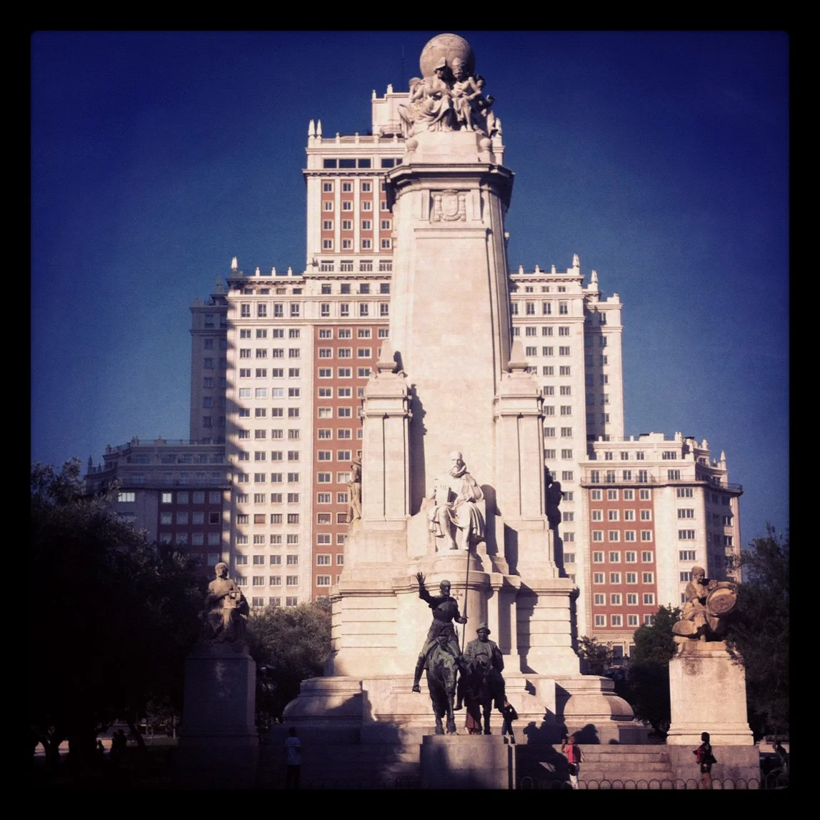 Bucket List #12 : See the Cervantes Monument
I decided to include this one on the bucket list because I know the significance that Cervantes has for Spain, having written Don Quixote and all. Admittedly I’ve never read it, but the monumen…