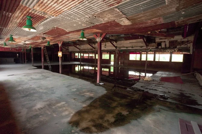 INDOOR_POOL.jpg