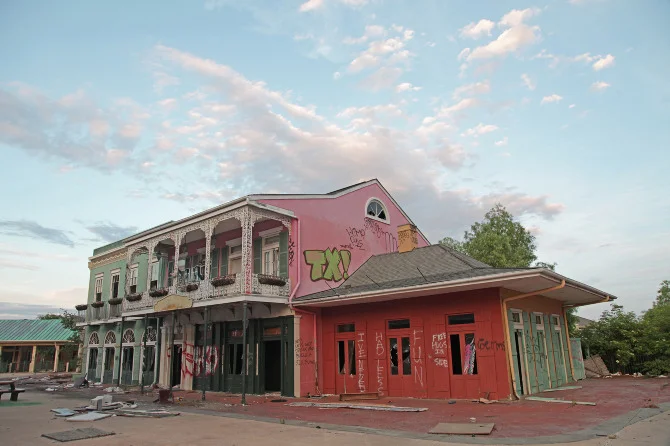 SIXFLAGS3.jpg