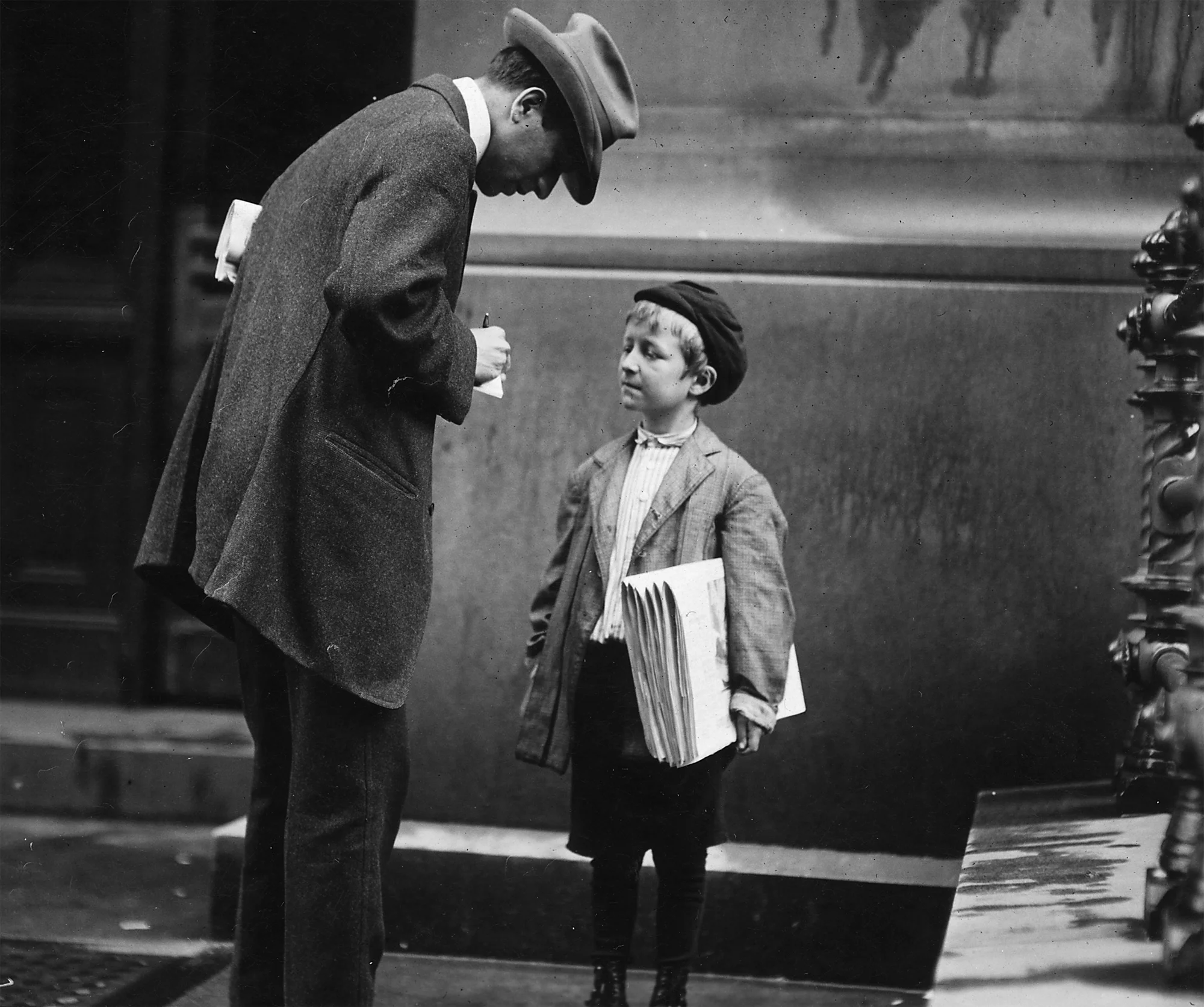 Growing Subscriptions with Apathy