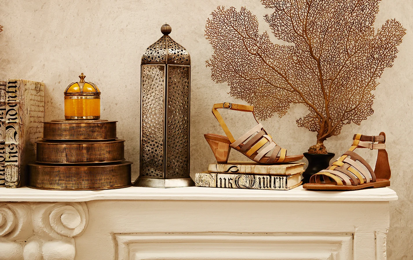 TUAN LEE PHOTOGRAPHY, BROWN SHOE COMPANY'S NAYA BRAND