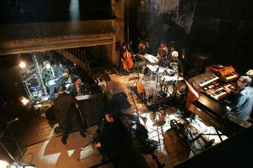 Playing saw with The Good The Bad and The Queen, Wilton's Music Hall, December 2006