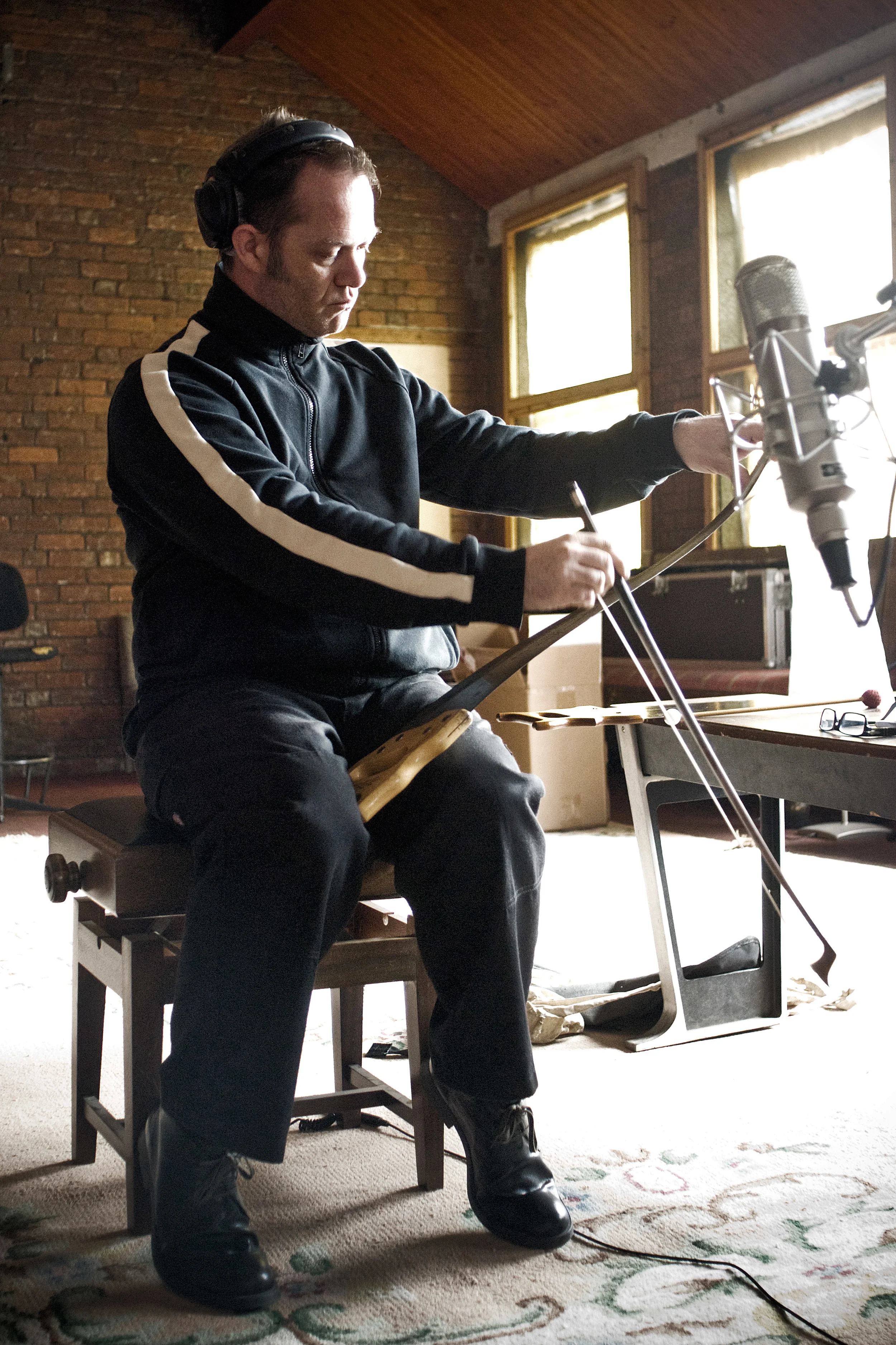 Saw session for Richard Hawley, Yellow Arch Studios, Sheffield, 2009. Photo: Chris Saunders