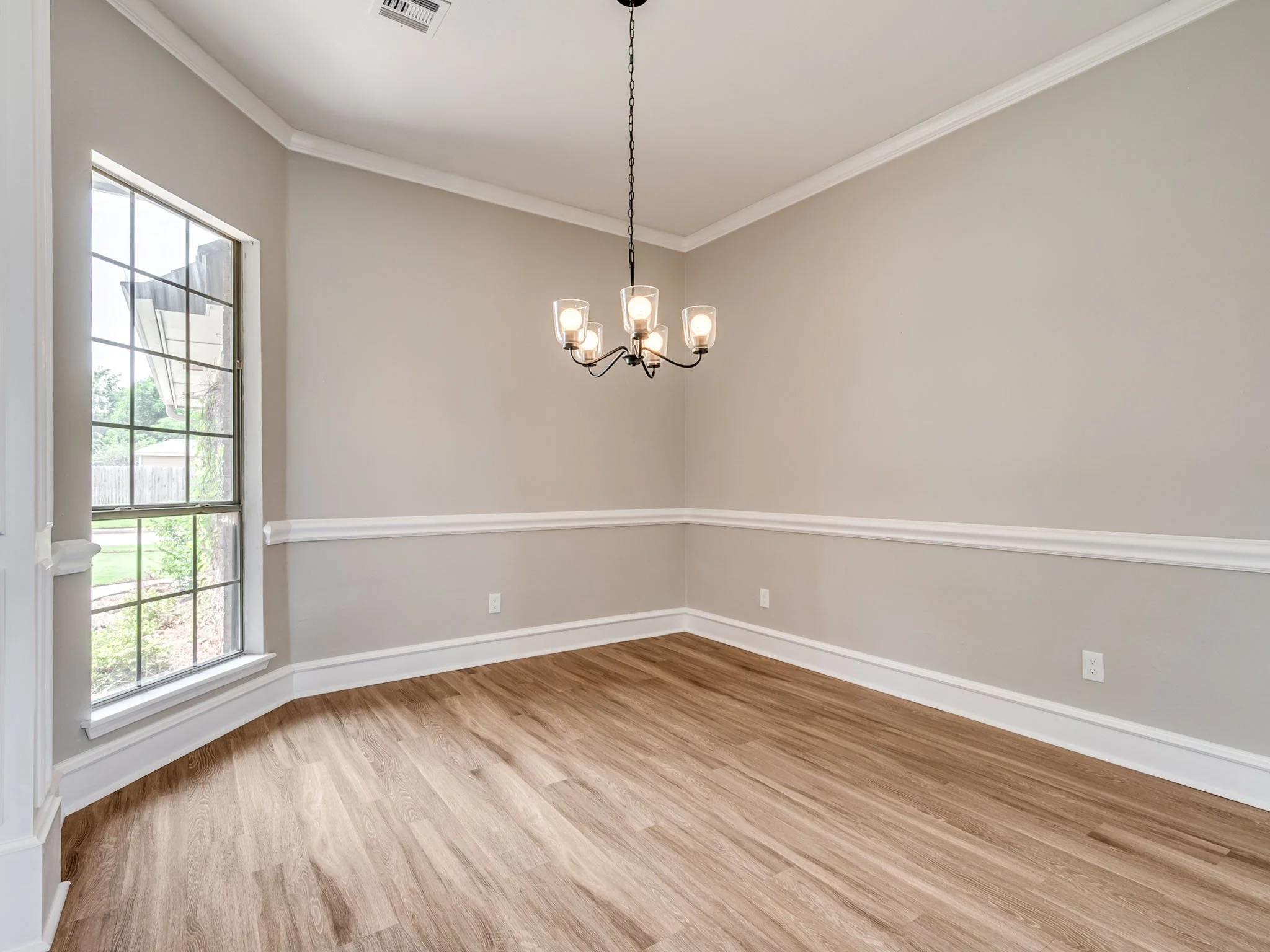 14304 Oakmond Rd-12.jpg