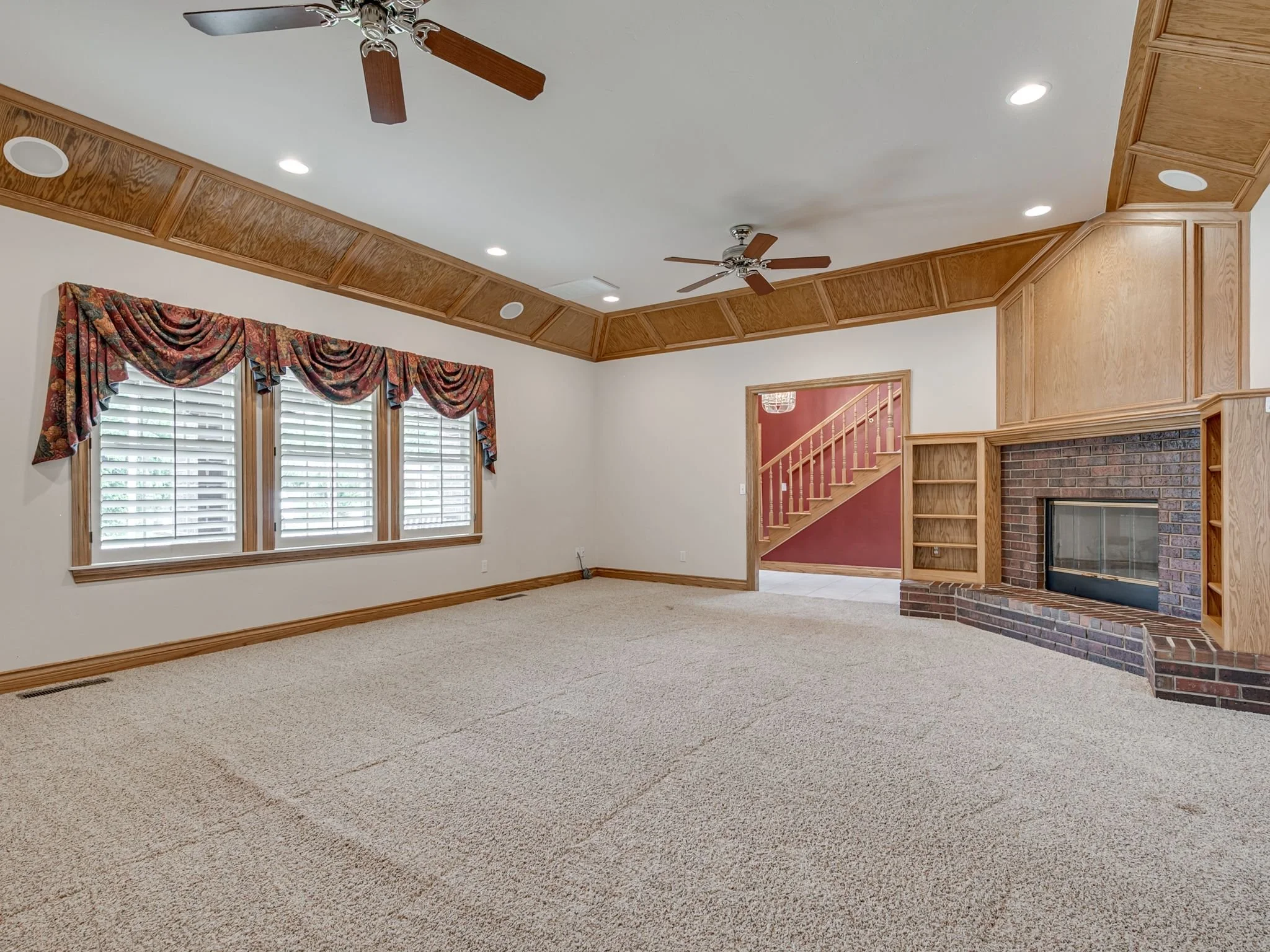 1602 N Davis Ave-2.jpg