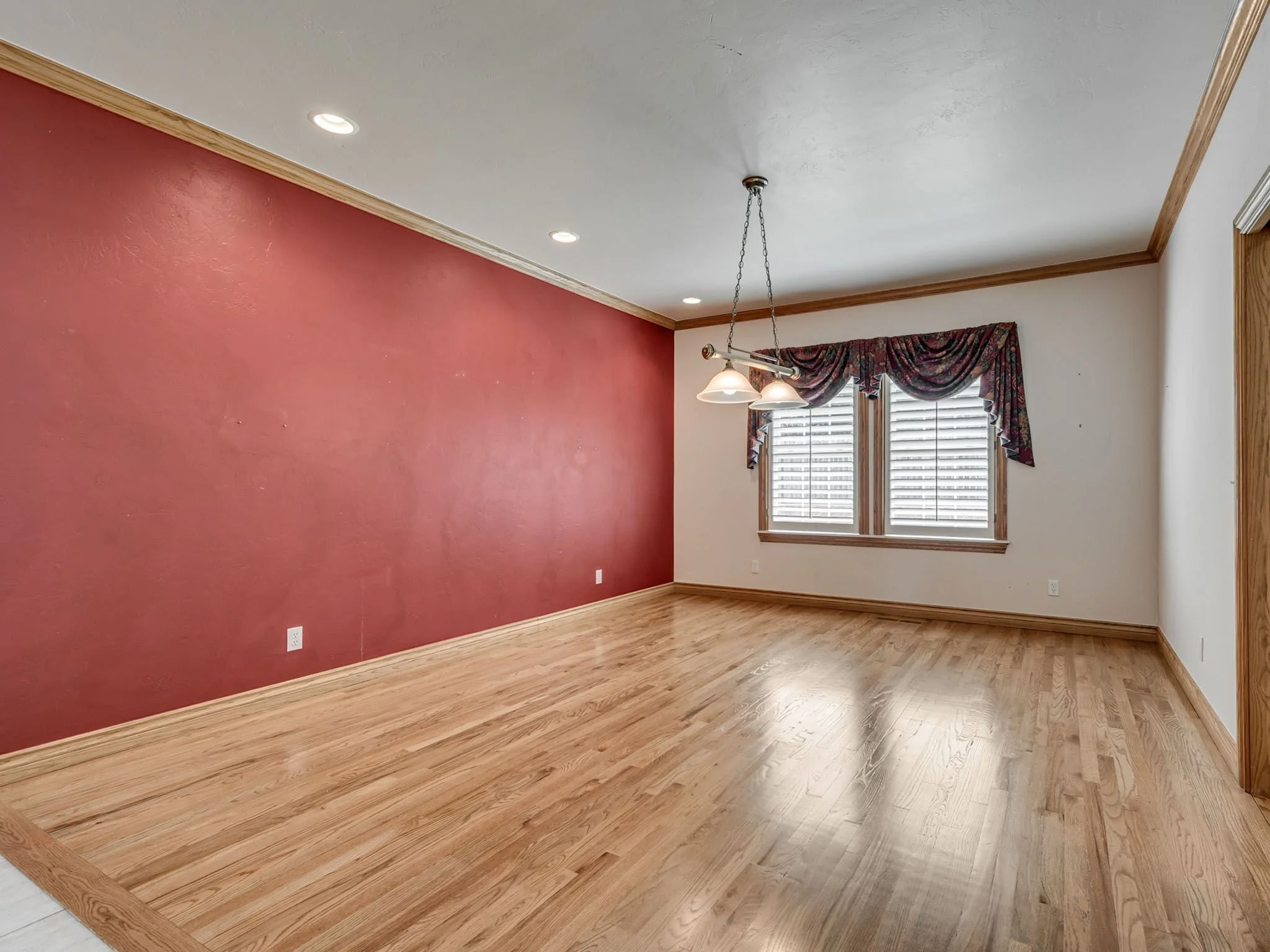 1602 N Davis Ave-8.jpg