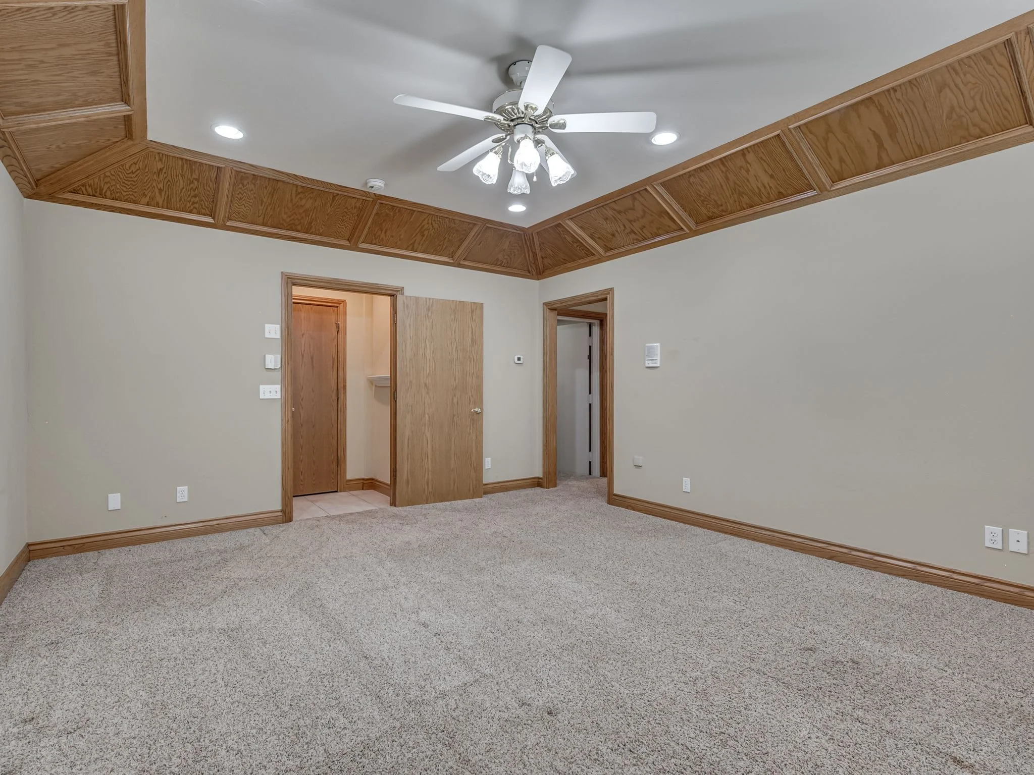 1602 N Davis Ave-12.jpg