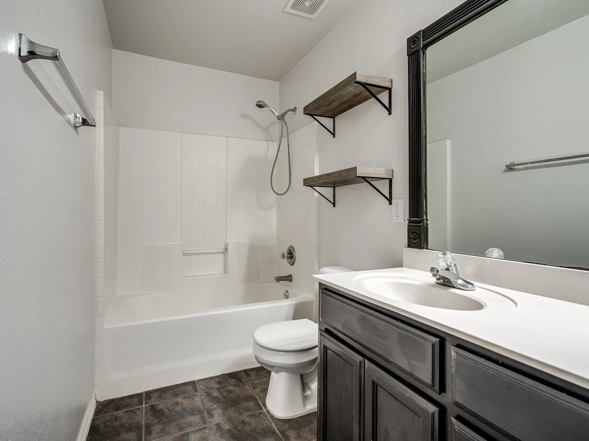 1853 Parkridge Drive-12.jpg