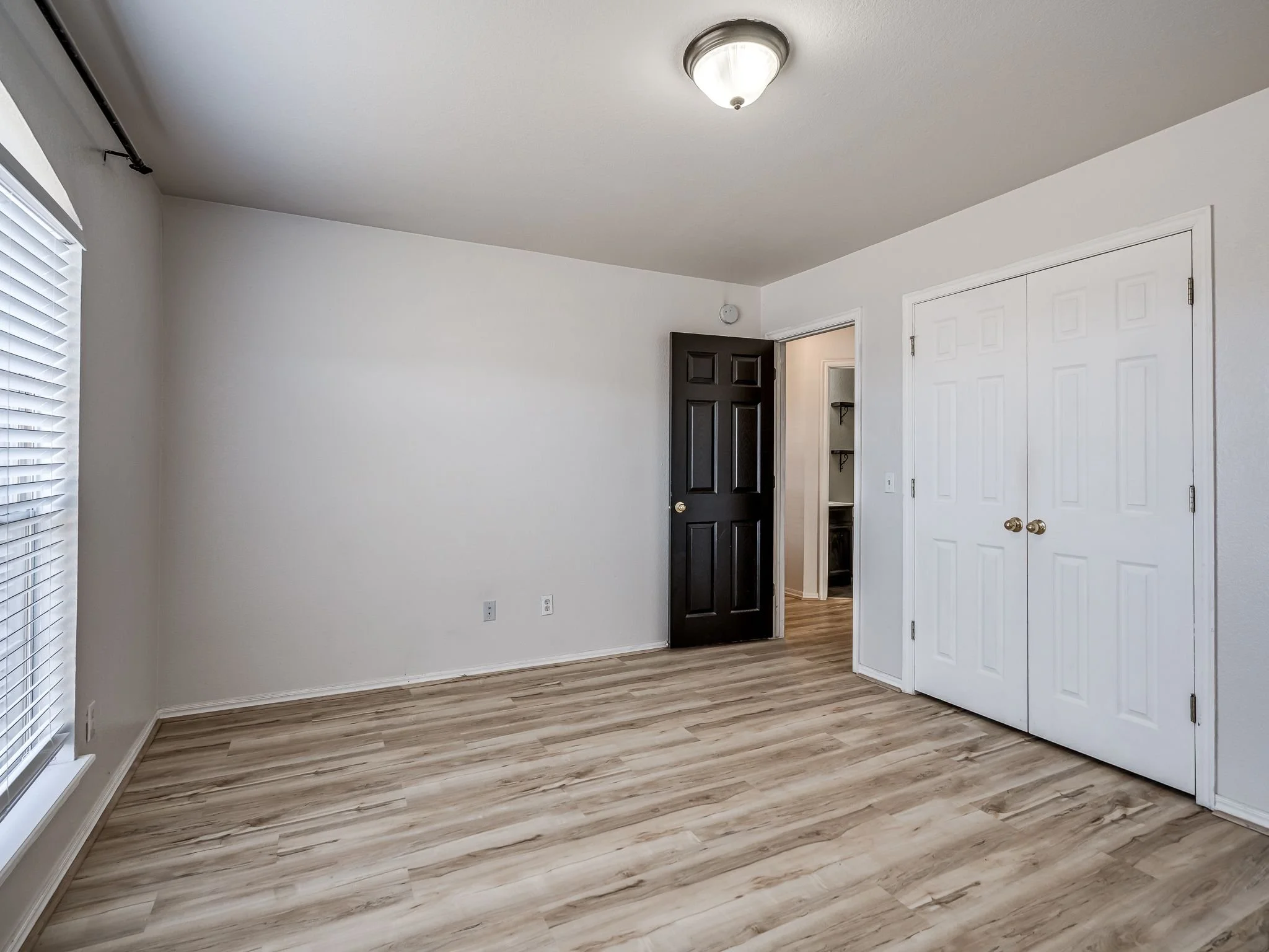 1853 Parkridge Drive-16.jpg