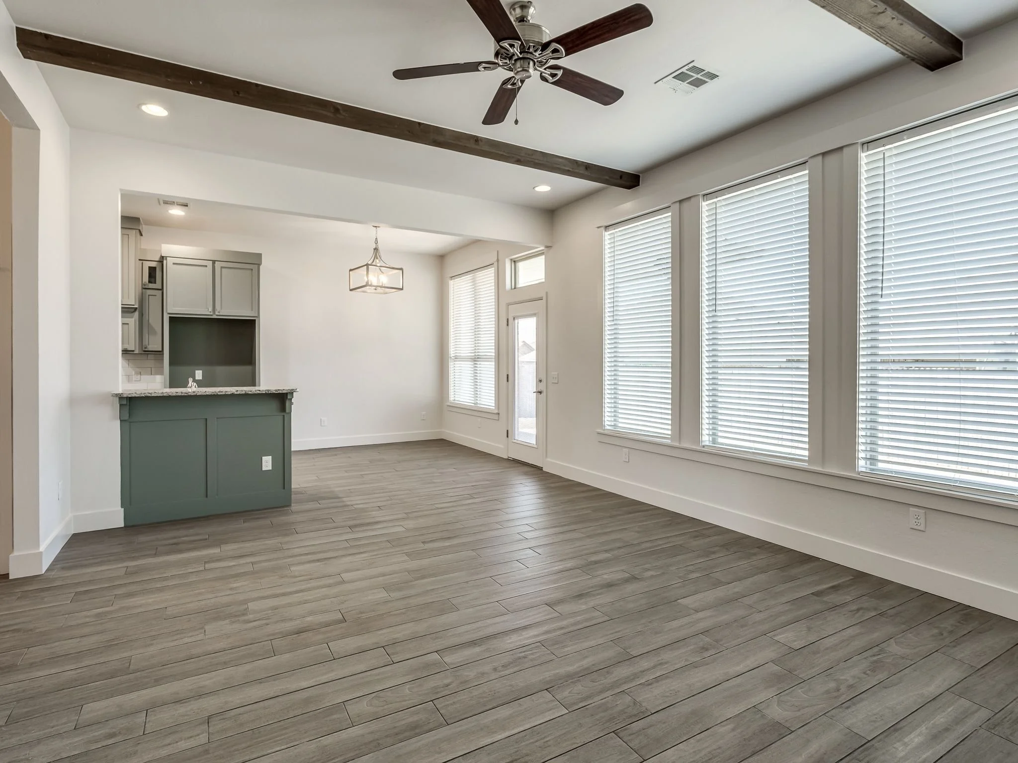 1312 Stone Creek Dr-4.jpg