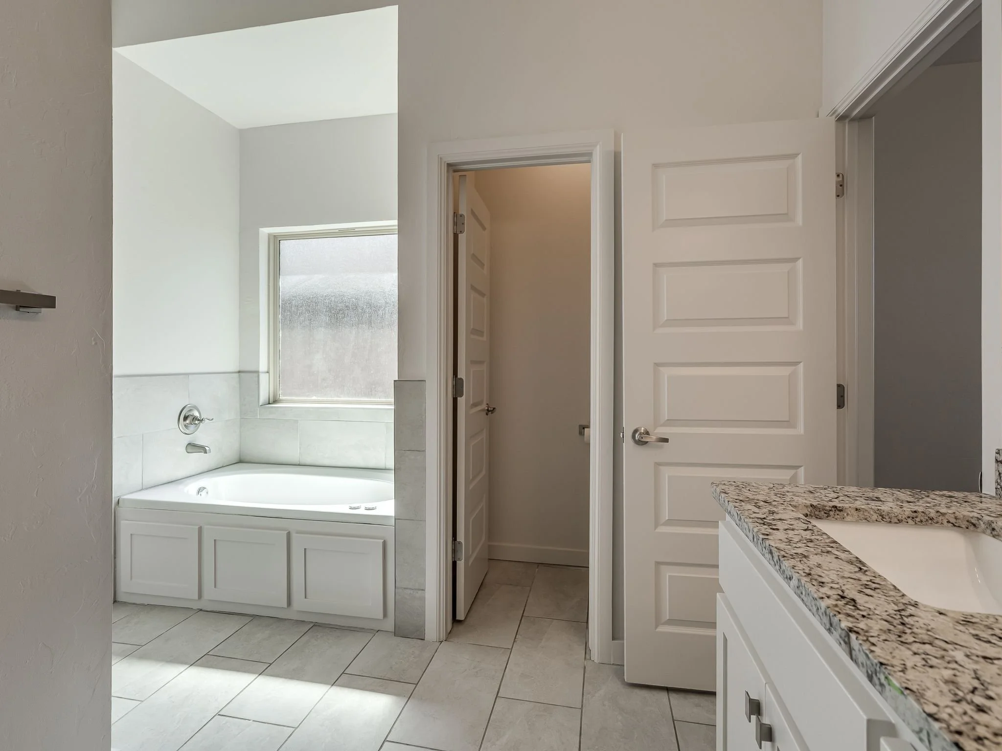 1312 Stone Creek Dr-12.jpg