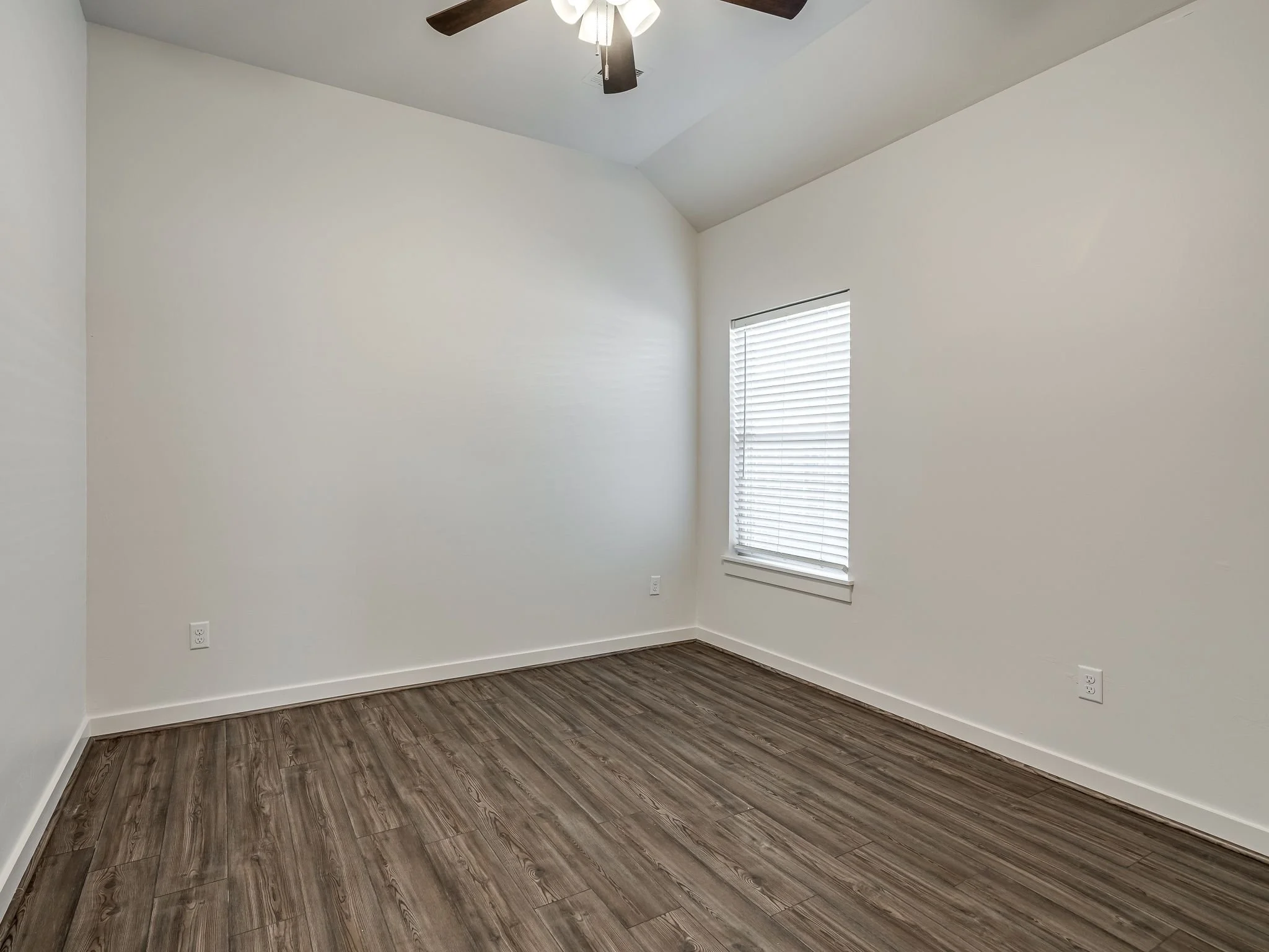 1312 Stone Creek Dr-21.jpg