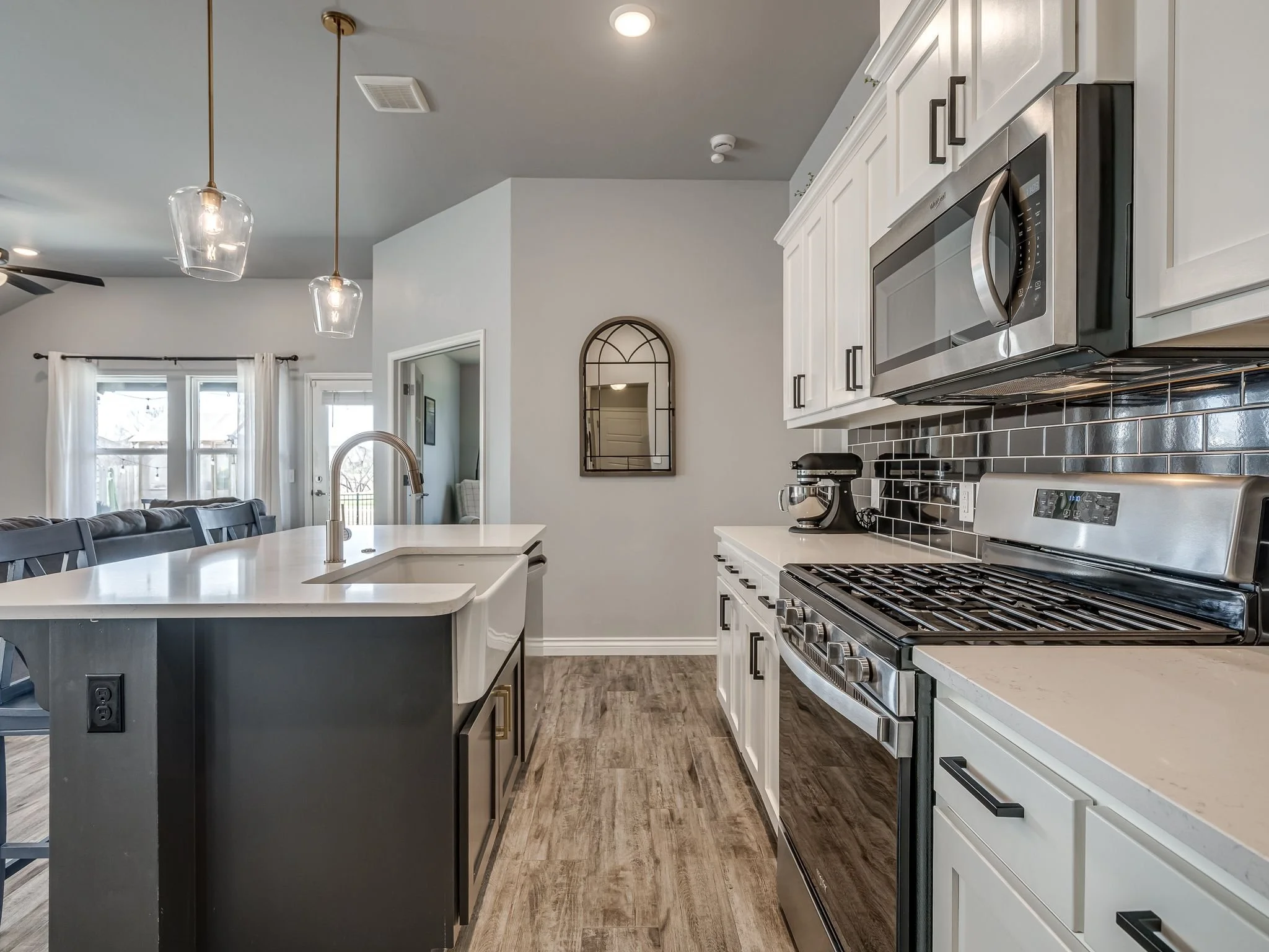 18601 Vivo Dr-10.jpg