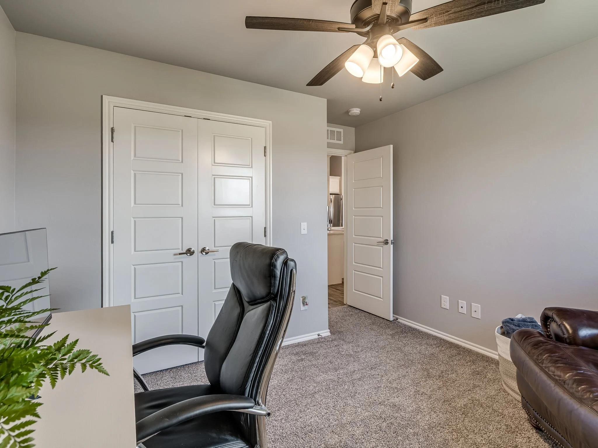 18601 Vivo Dr-21.jpg