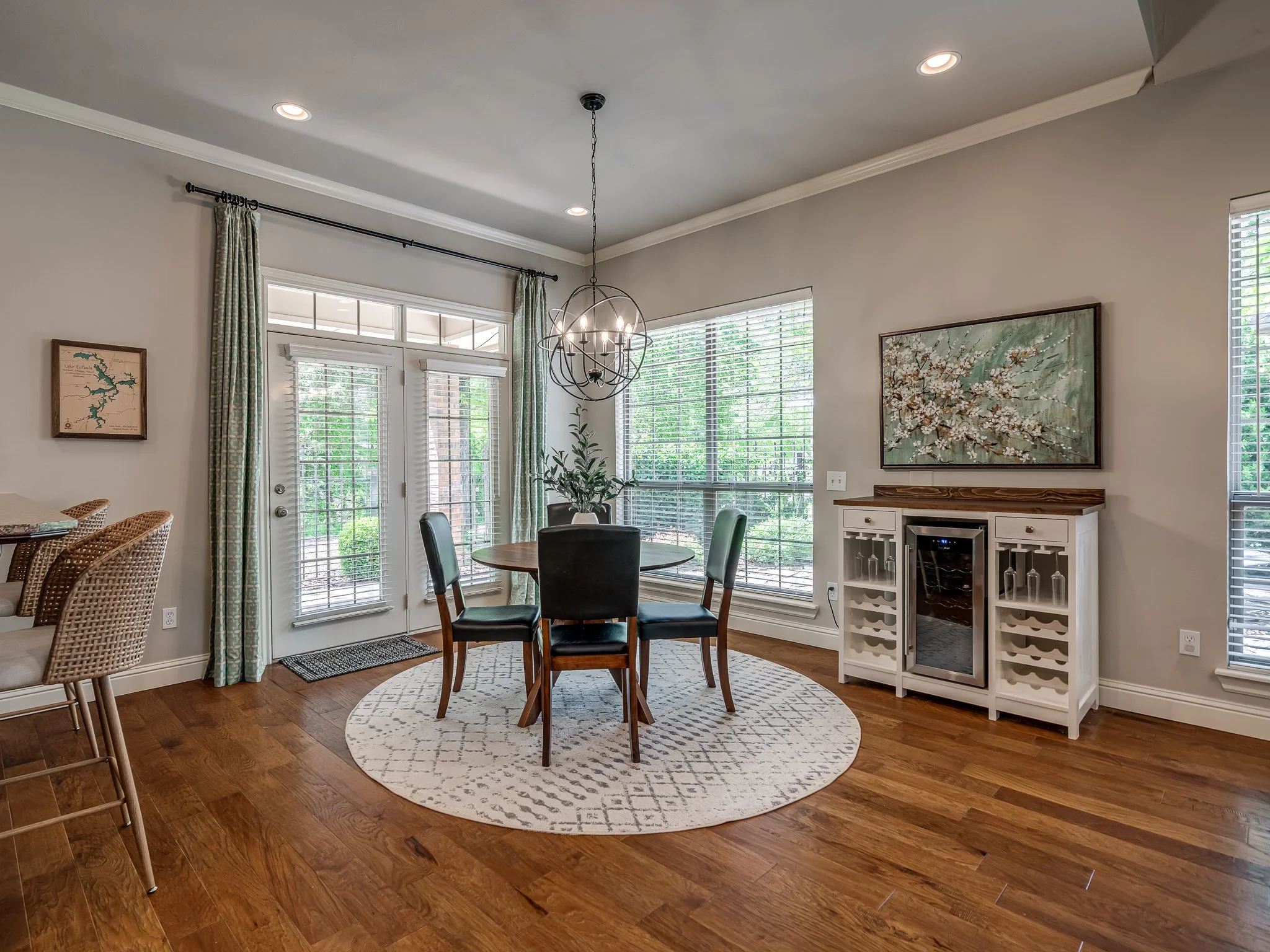 4633 Olde Village Circle-10.jpg