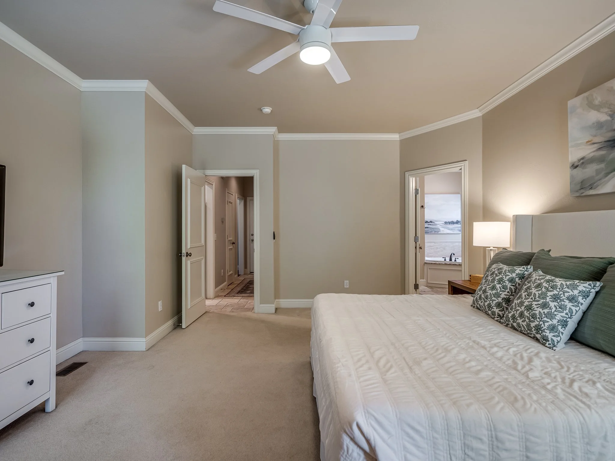 4633 Olde Village Circle-12.jpg