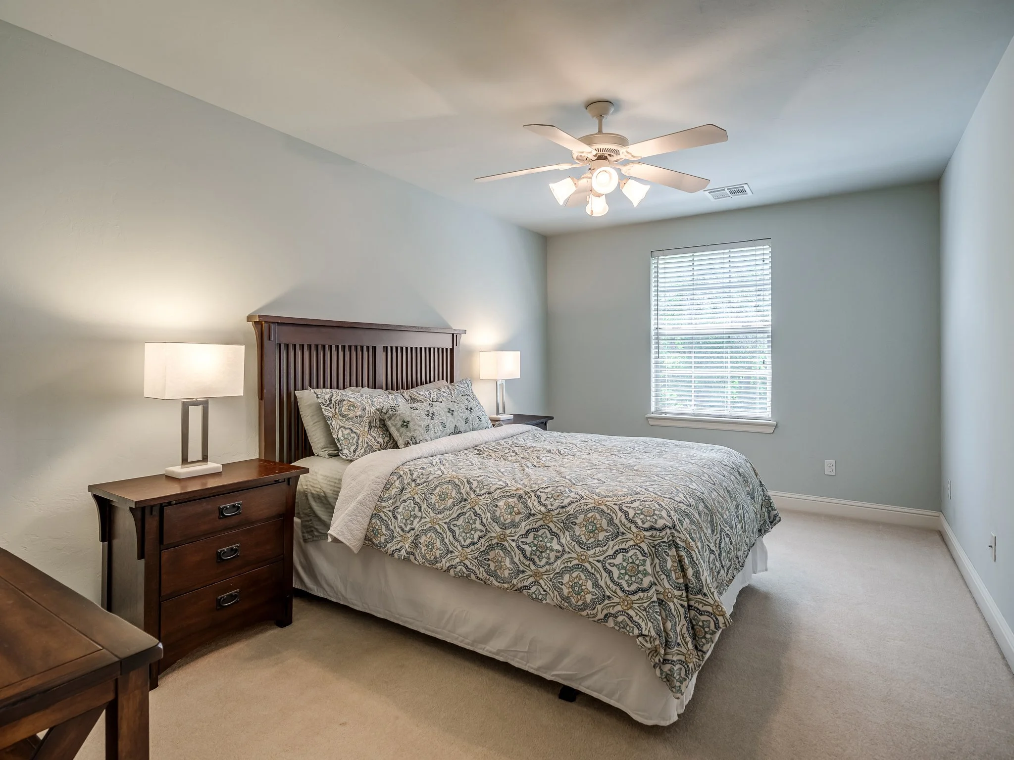 4633 Olde Village Circle-16.jpg