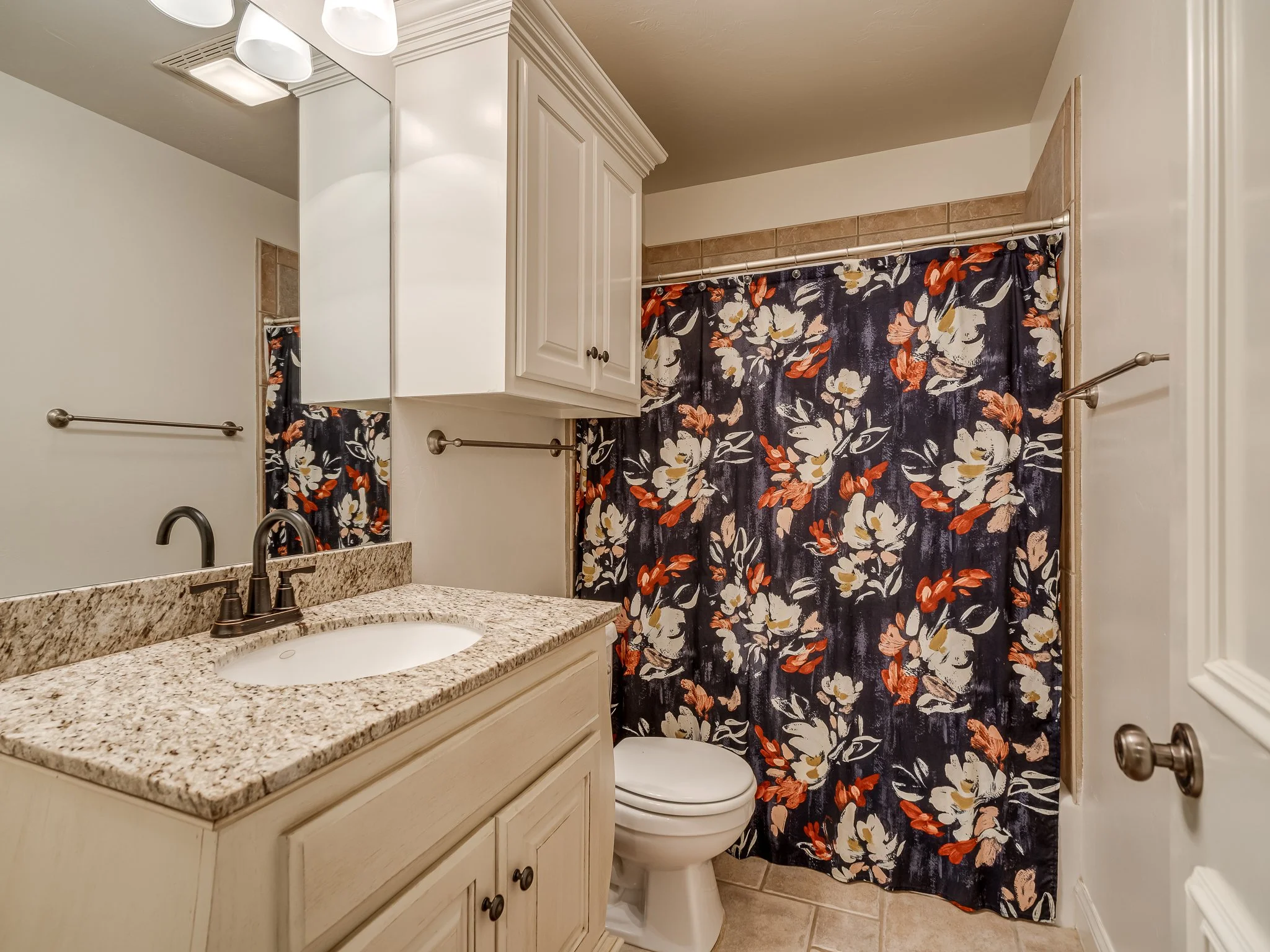 4633 Olde Village Circle-18.jpg
