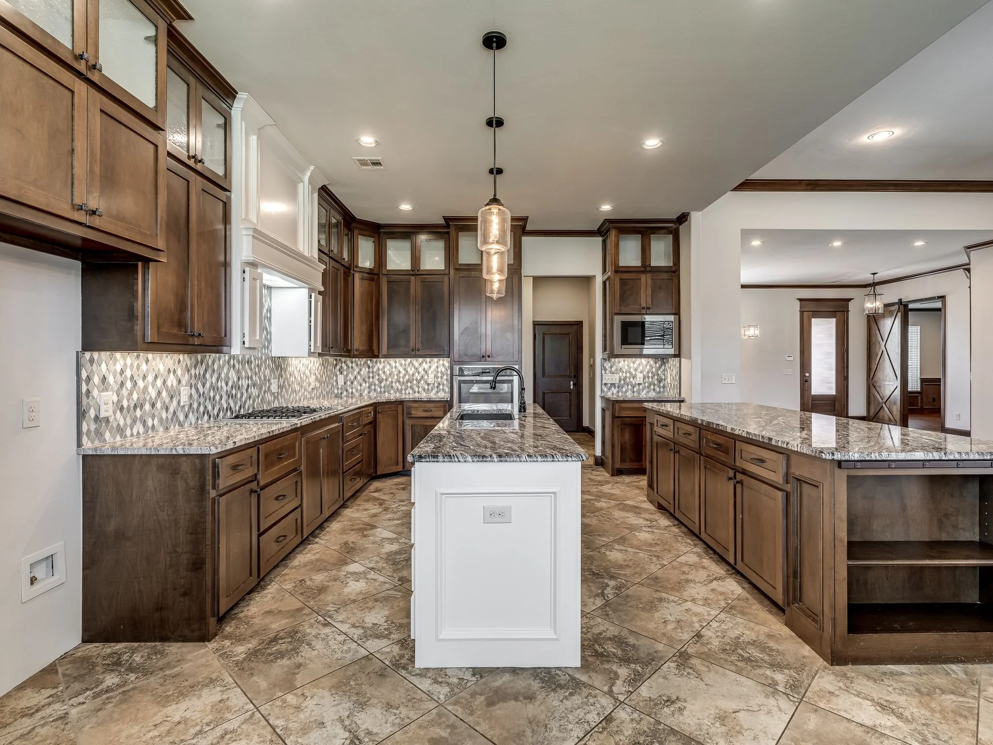 4301 Norfolk Court-13.jpg