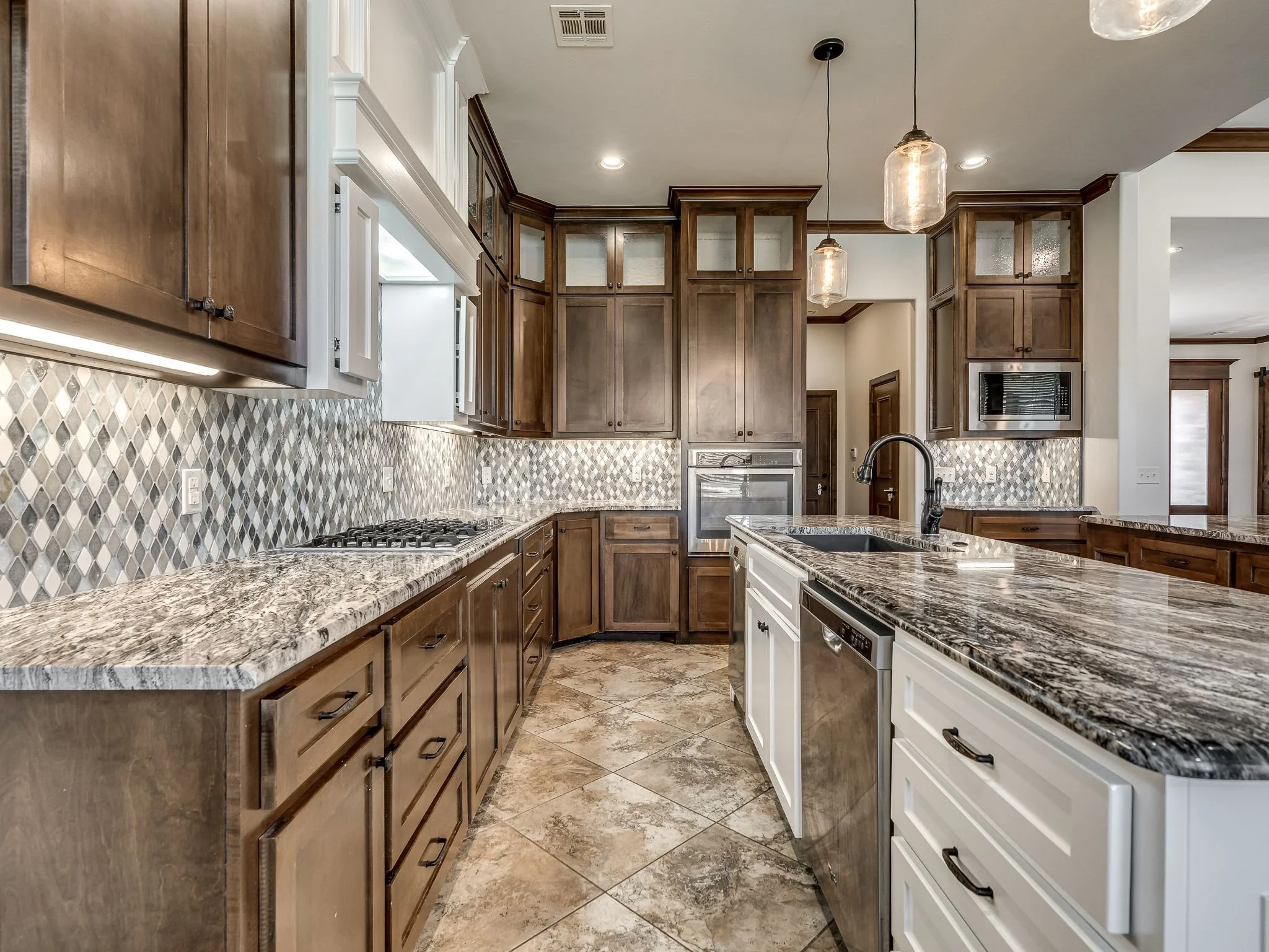 4301 Norfolk Court-14.jpg