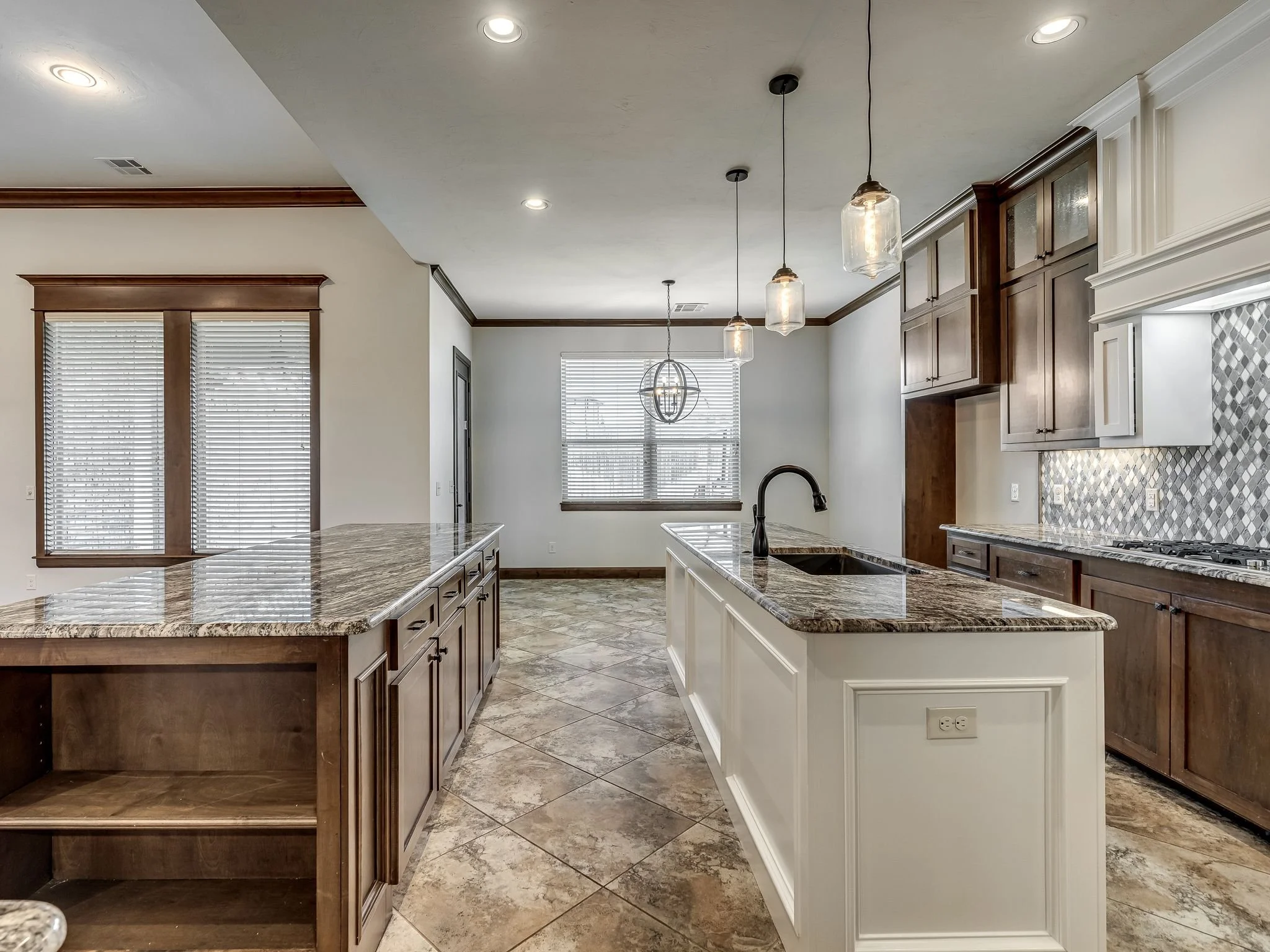 4301 Norfolk Court-15.jpg